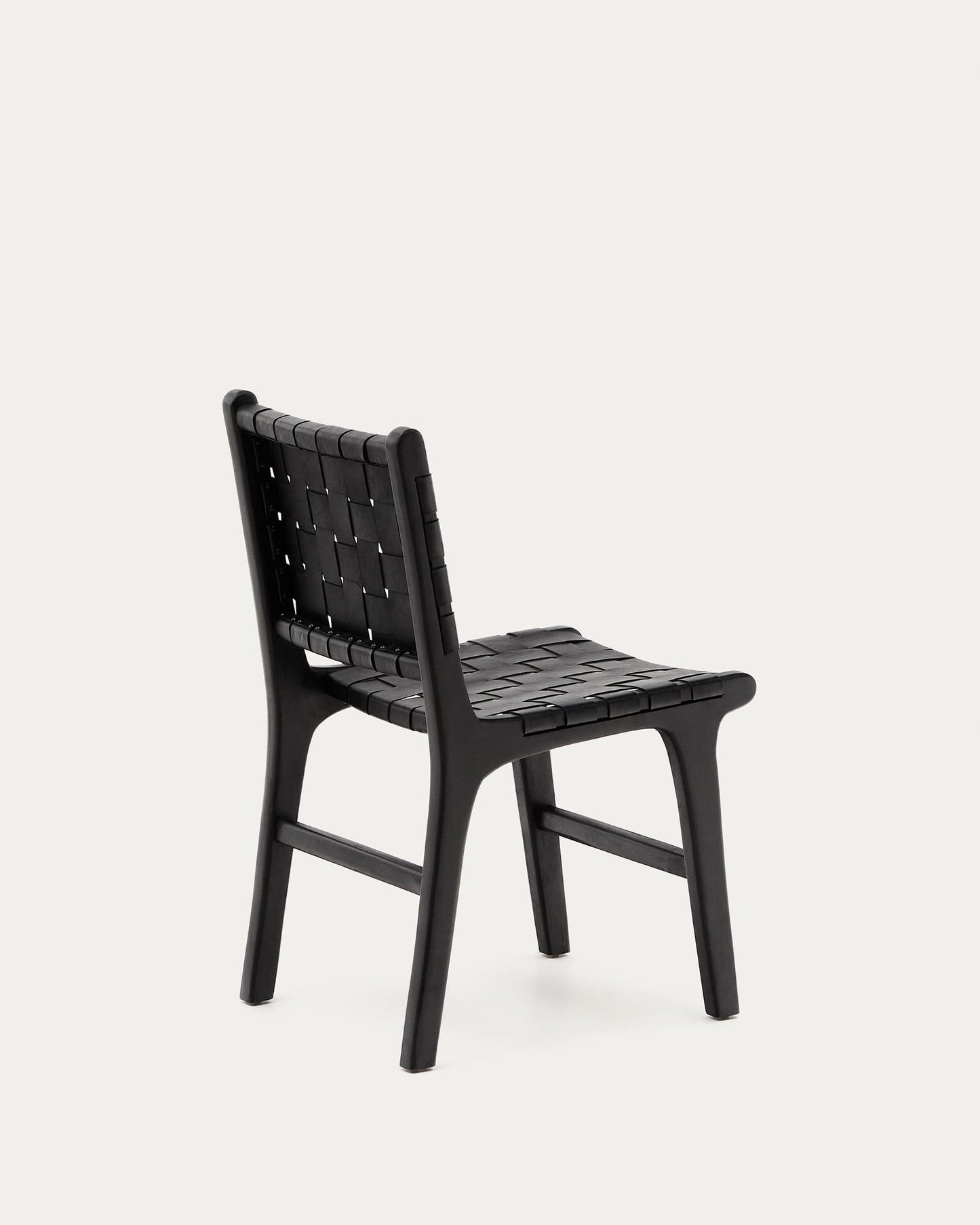 Sedia Calixta in pelle e legno massello di mogano con finitura nera