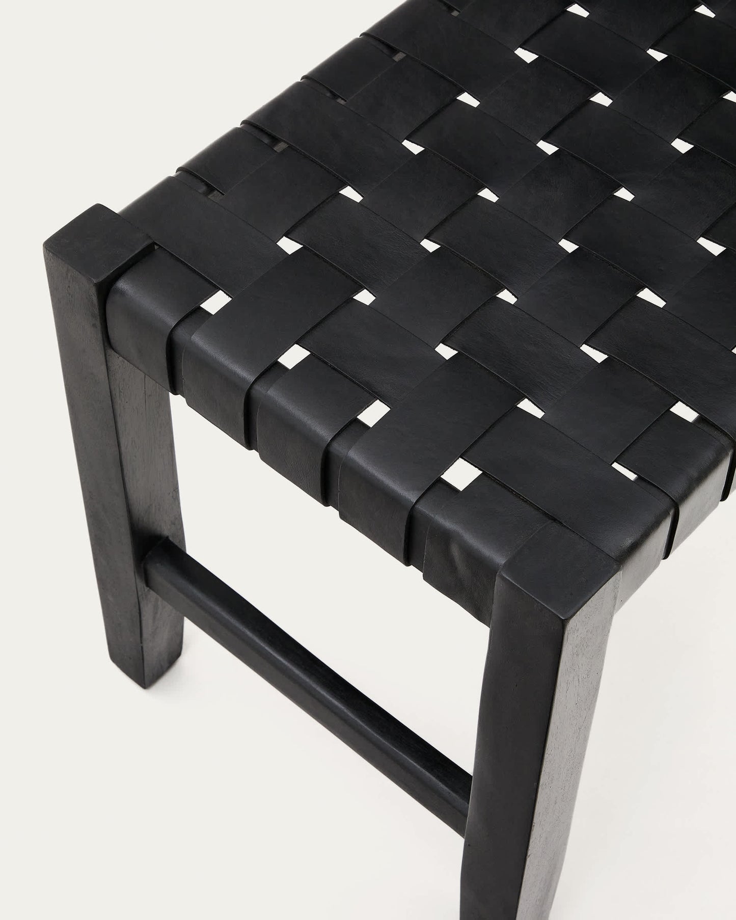 Panca Calixta in pelle e legno massello di mogano con finitura nera 120 cm