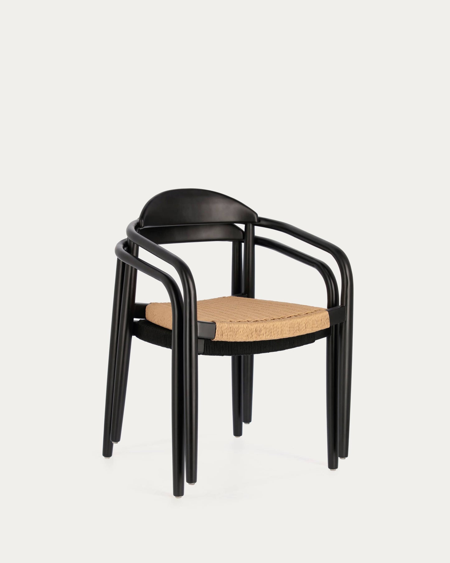 Sedia Nina in legno massello di acacia finitura nera e corda di carta beige