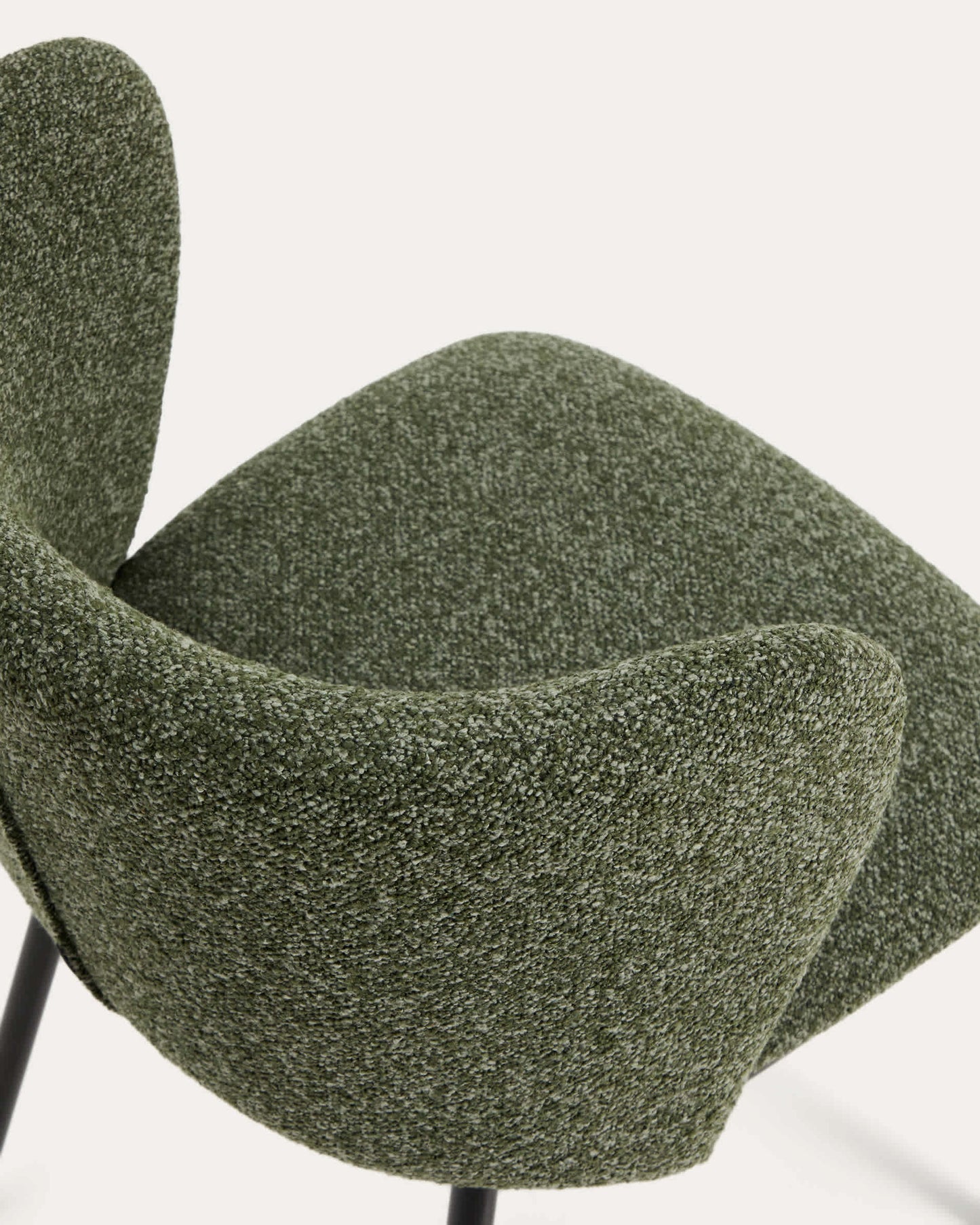 Sgabello Ciselia in ciniglia spessa verde scuro e gambe in acciaio finitura nera 65 cm