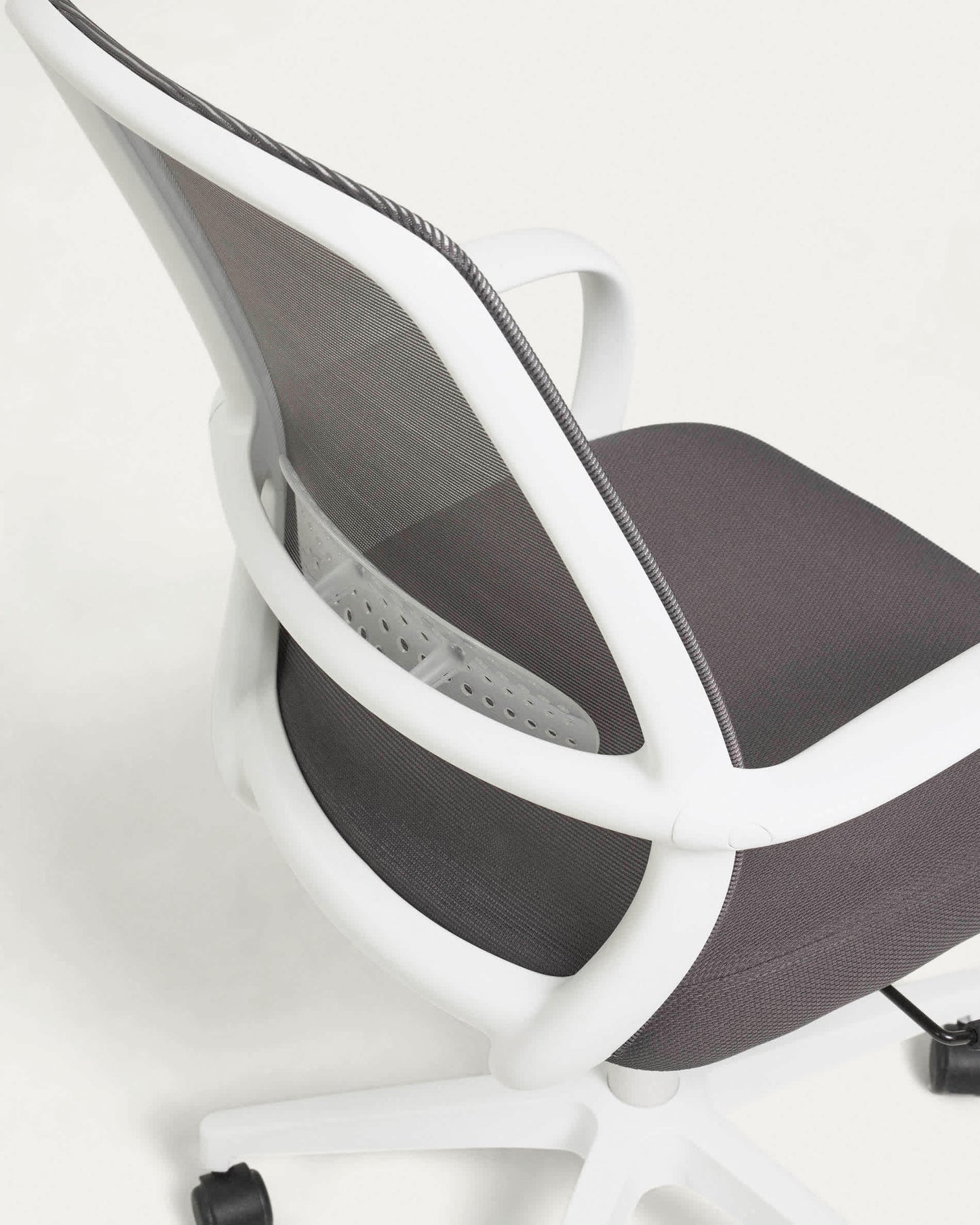 Sedia da scrivania Melva grigio e gambe in acciaio bianco