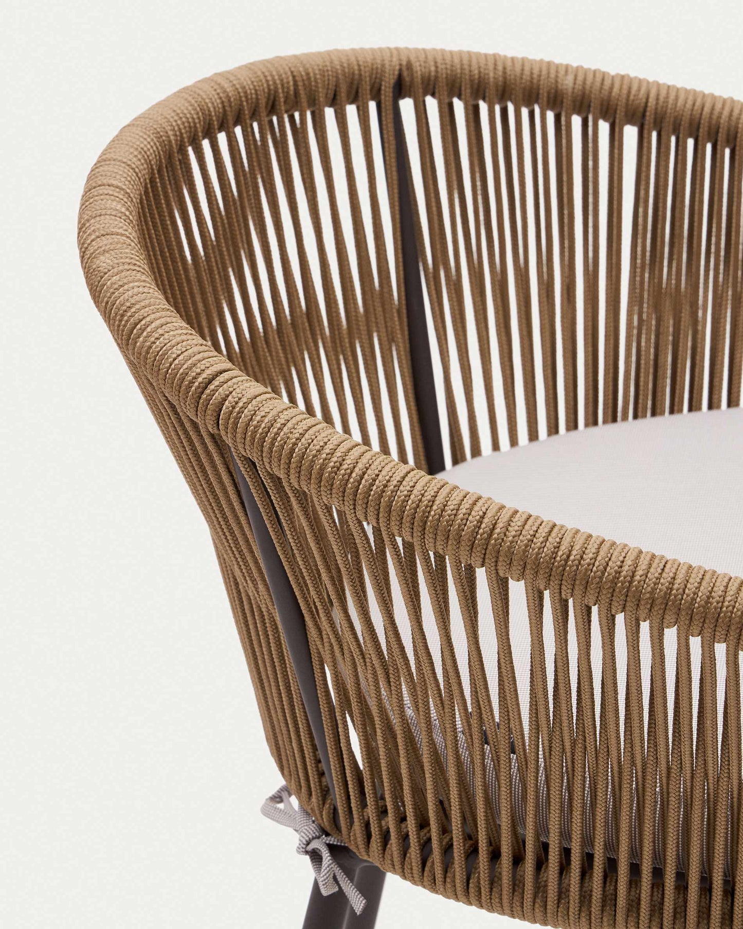 Sgabello Yanet in corda beige altezza 65 cm