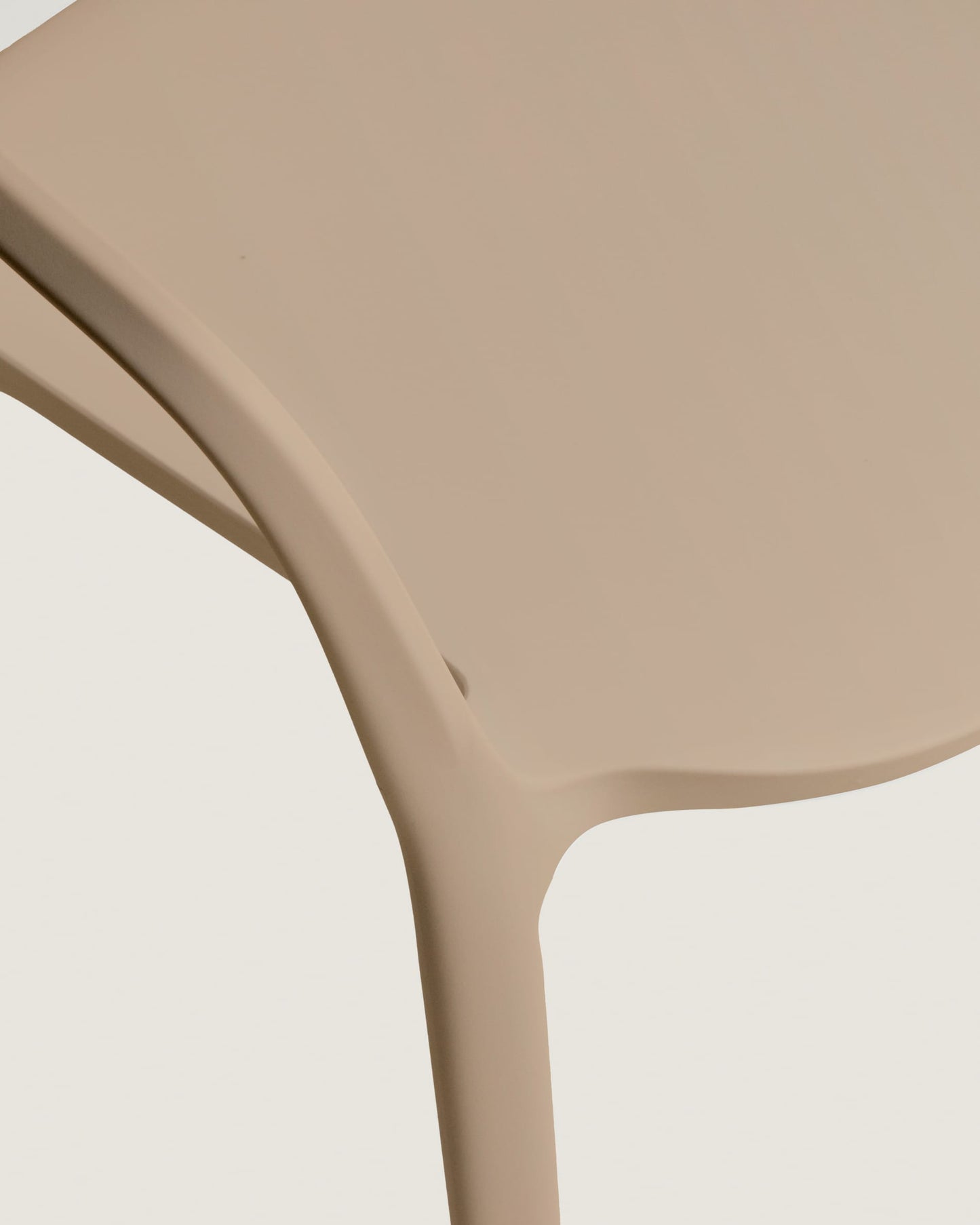 Sedia impilabile da esterno Ania beige