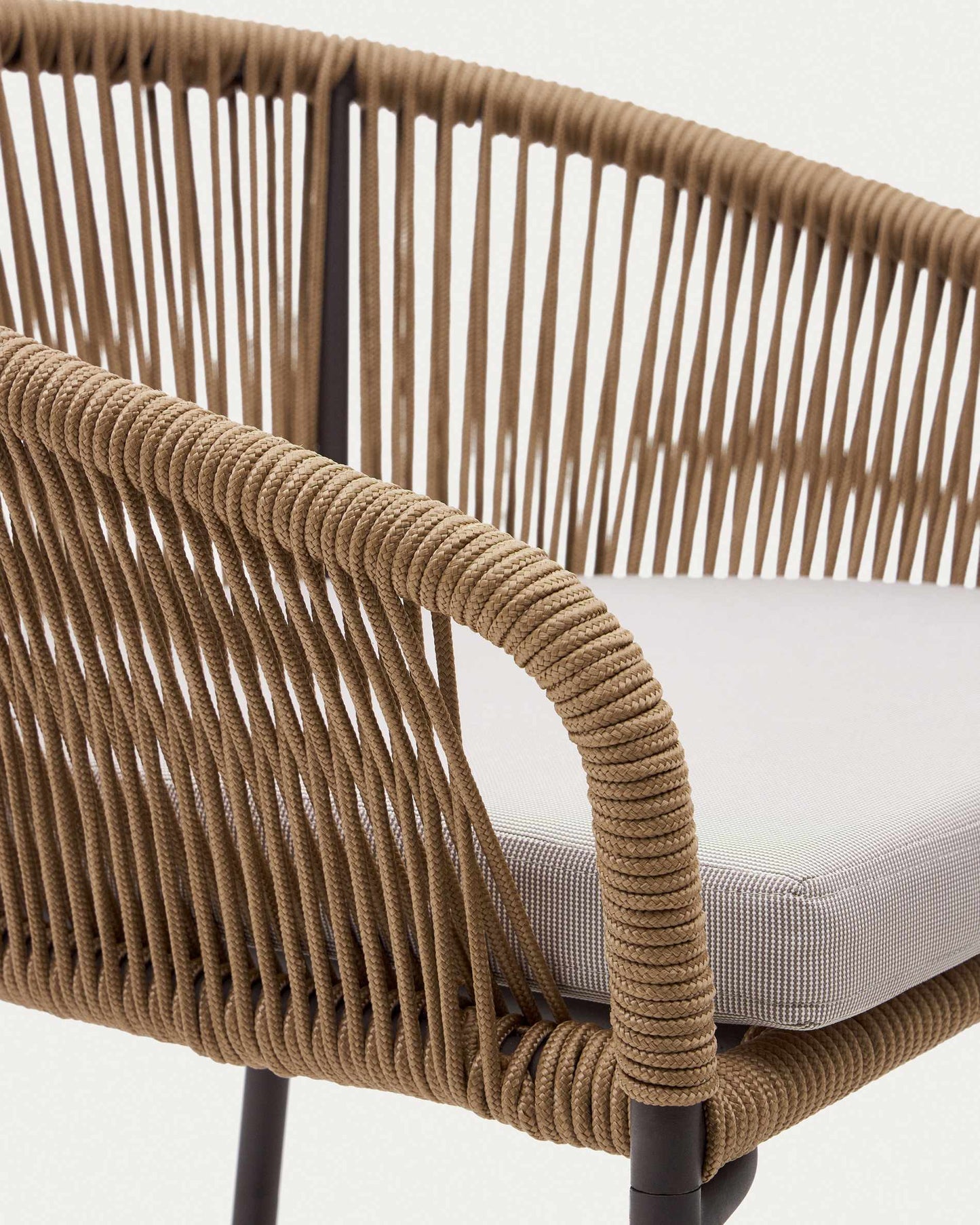 Sgabello Yanet in corda beige altezza 80 cm