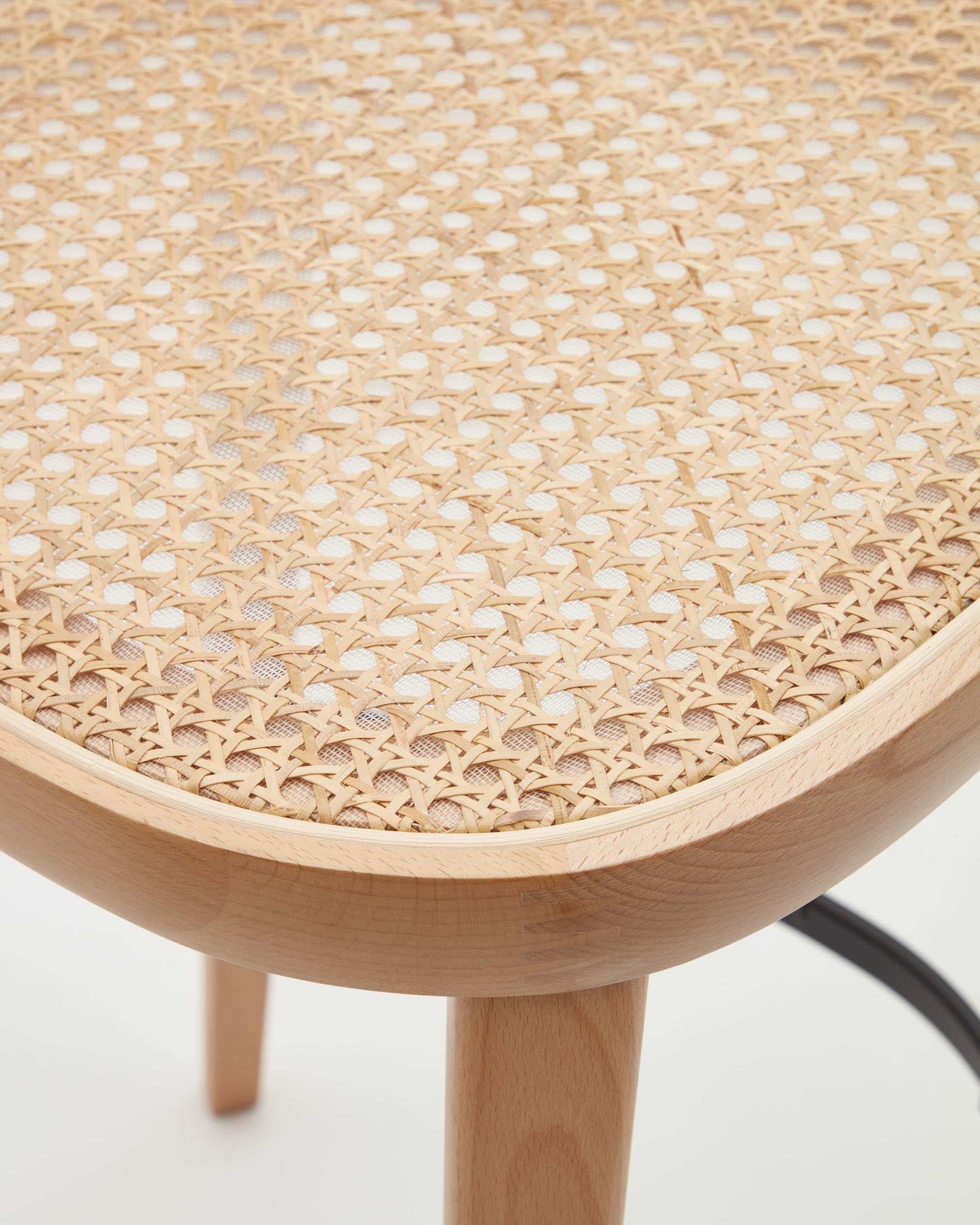 Sgabello Romane legno di faggio naturale impiallacciato frassino e rattan altezza 75 cm