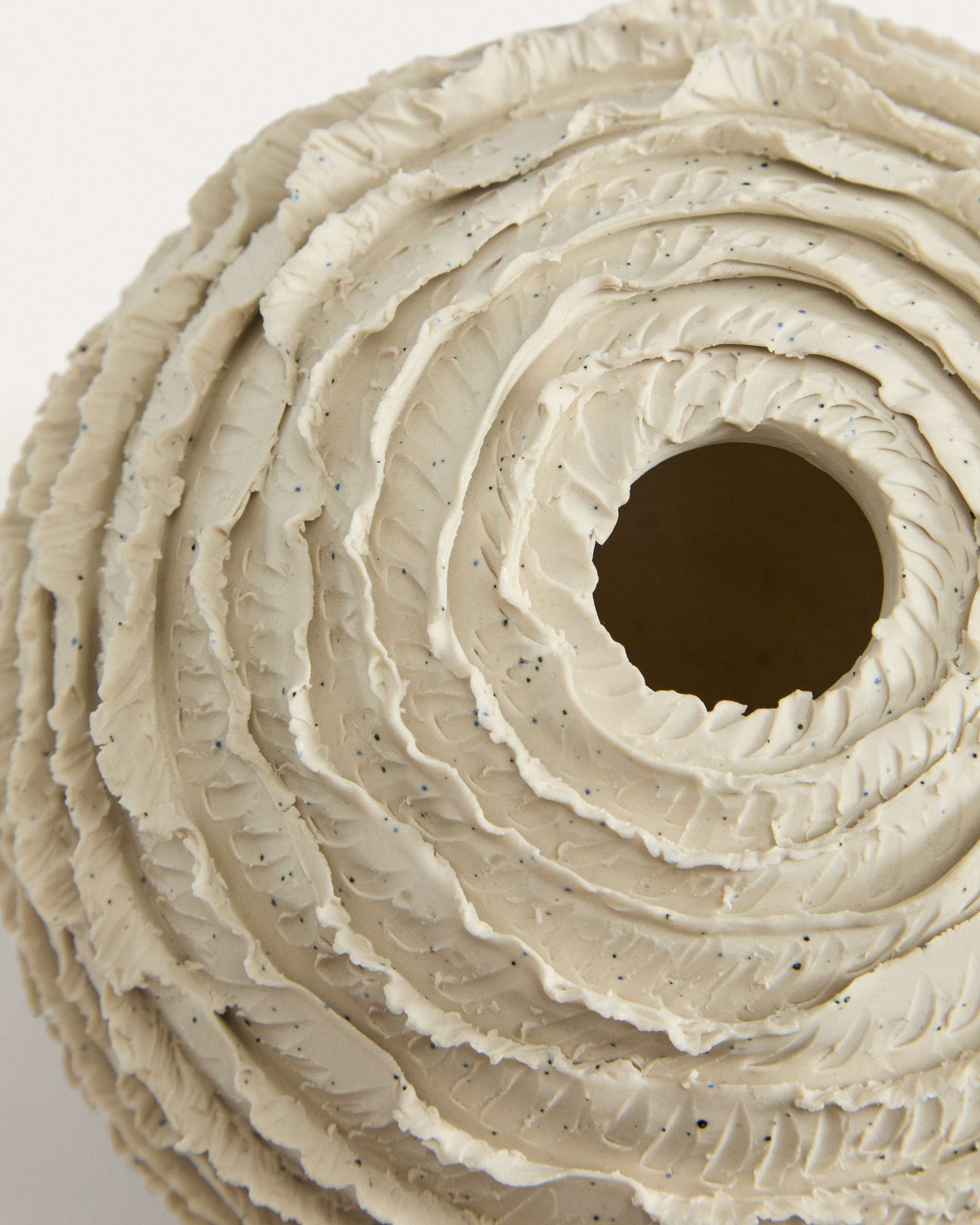 Vaso Evania in ceramica beige 15,5 cm