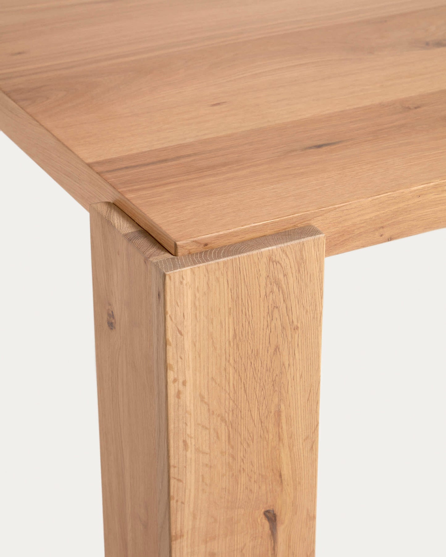 Tavolo Deyanira impiallacciato rovere e gambe in legno massello di rovere 220 x 110 cm