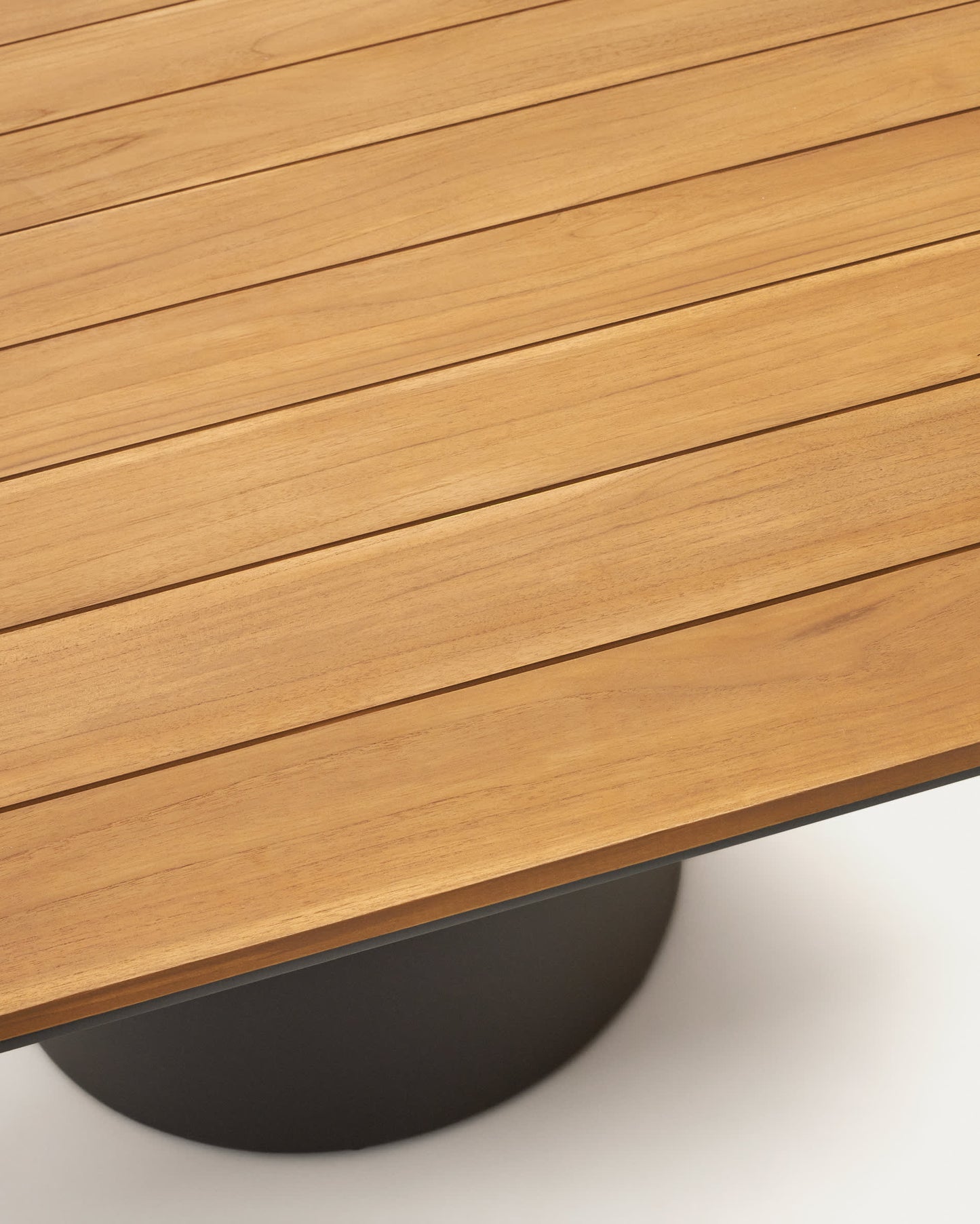 Tavolo da esterno Tudons in alluminio con finitura in grigio e teak 148 x 148 cm