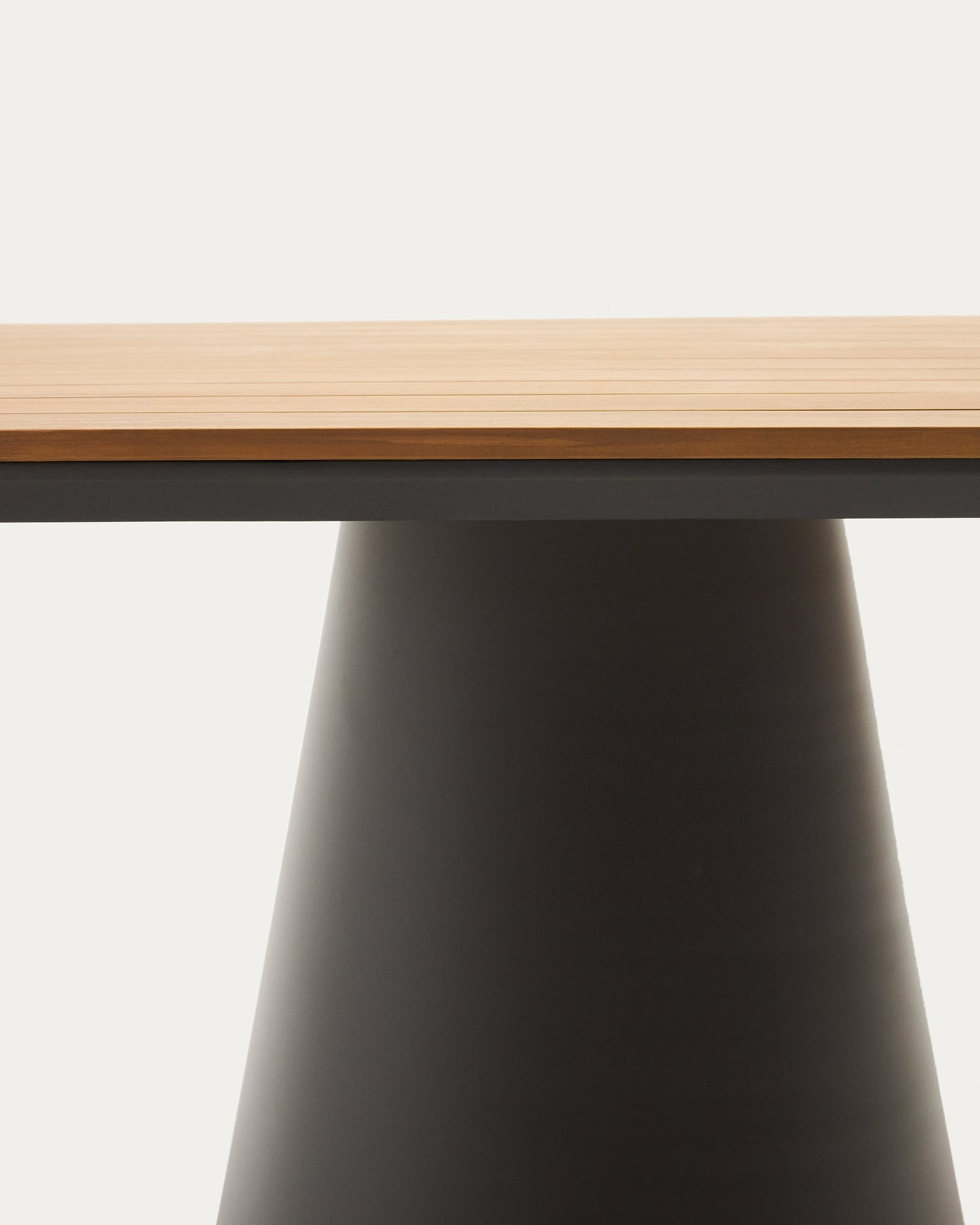 Tavolo da esterno Tudons in alluminio con finitura in grigio e teak 148 x 148 cm