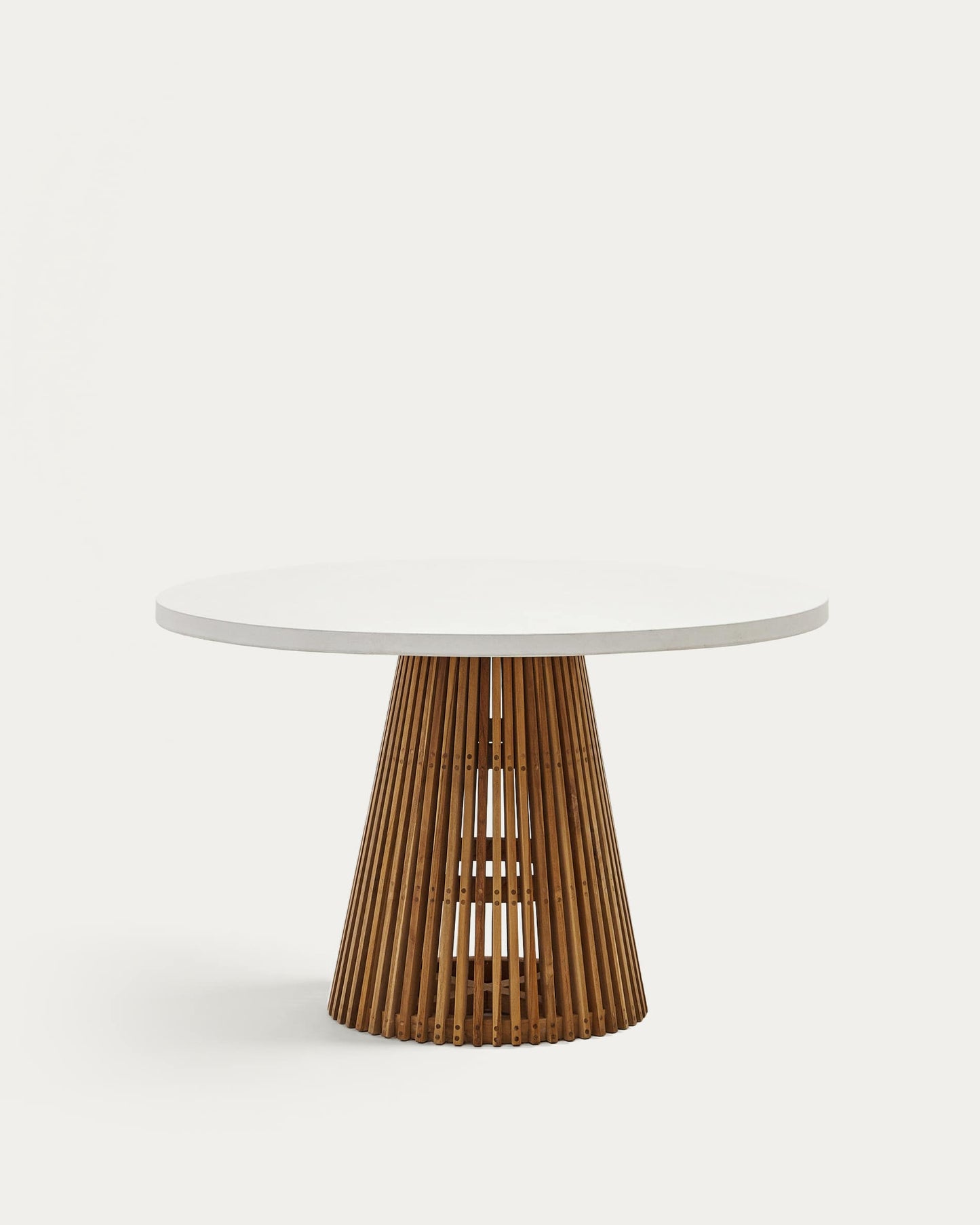 Tavolo rotondo da esterni Alcaufar in legno massiccio di teak e cemento bianco Ø 120 cm