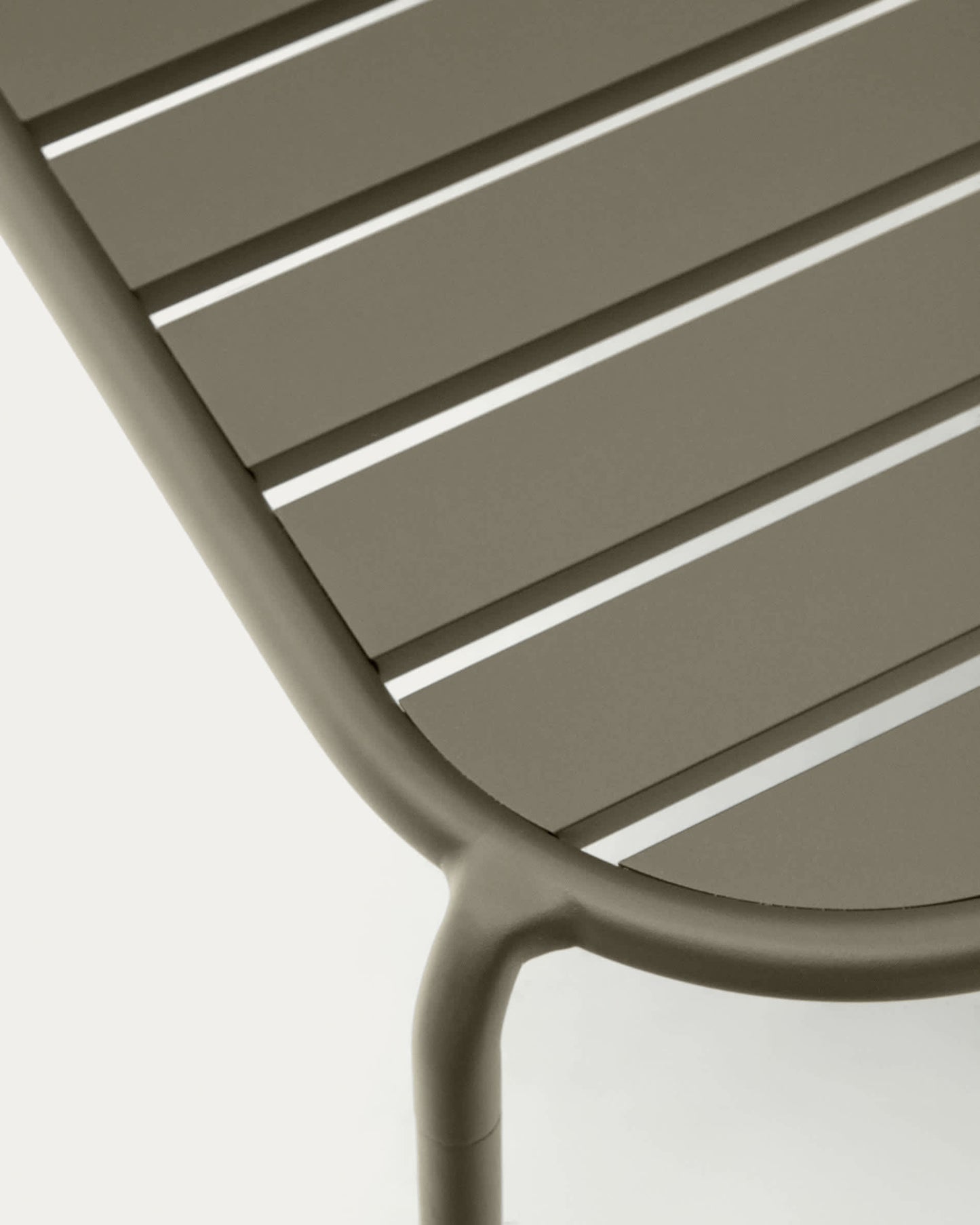 Tavolino da caffè da esterno Joncols in alluminio verniciato verde Ø 110 x 62 cm
