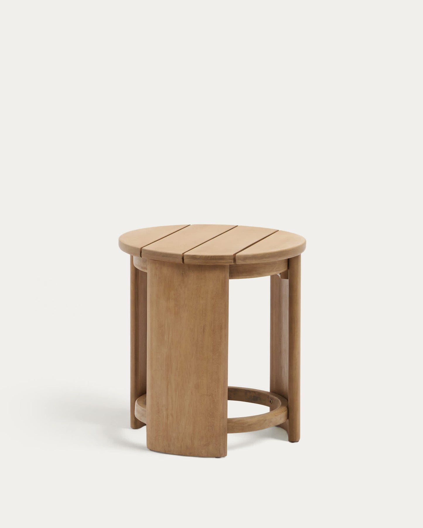 Tavolino da appoggio Xoriguer in legno massiccio di eucalipto Ø56 cm