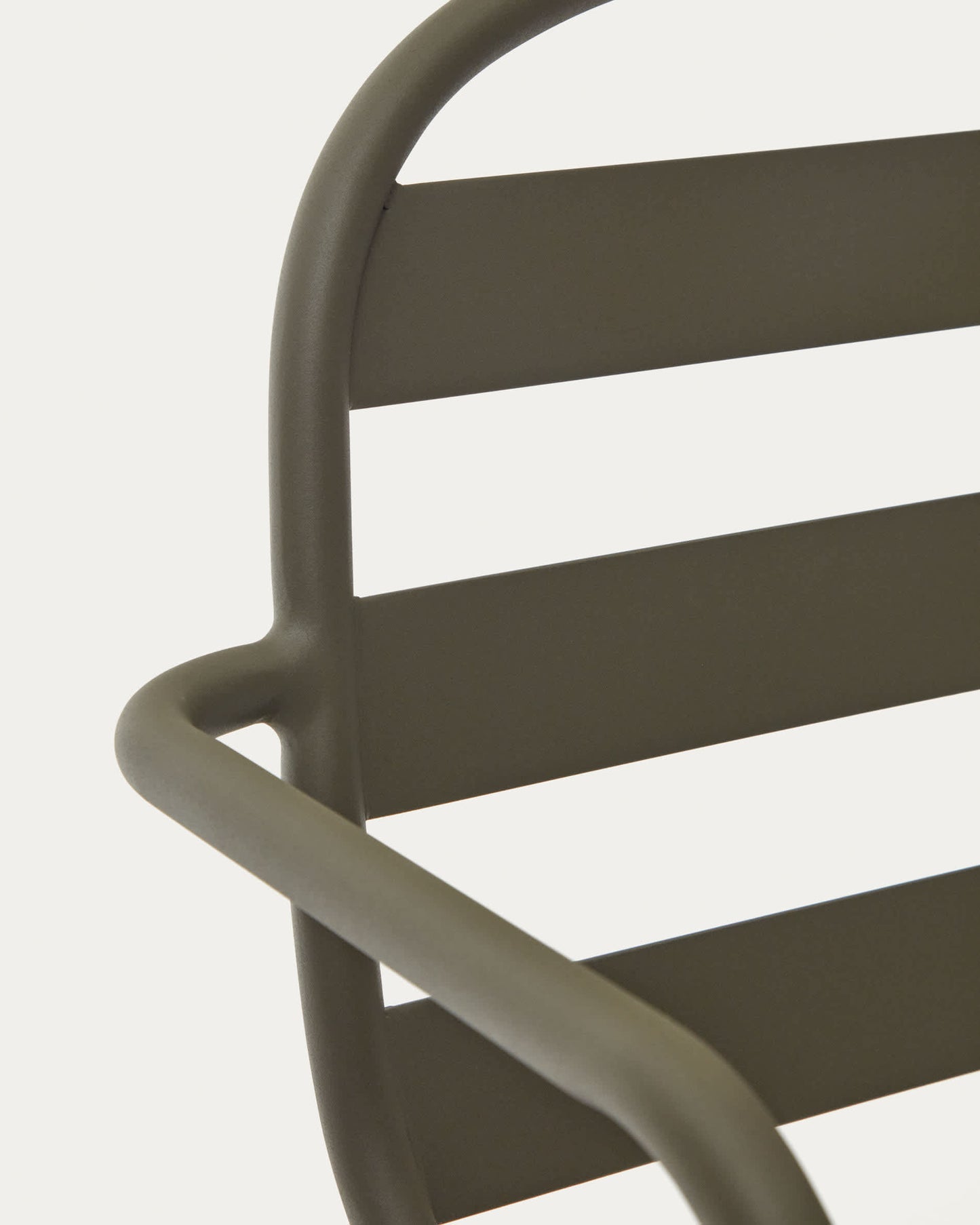 Sedia da esterno Joncols in alluminio verniciato verde