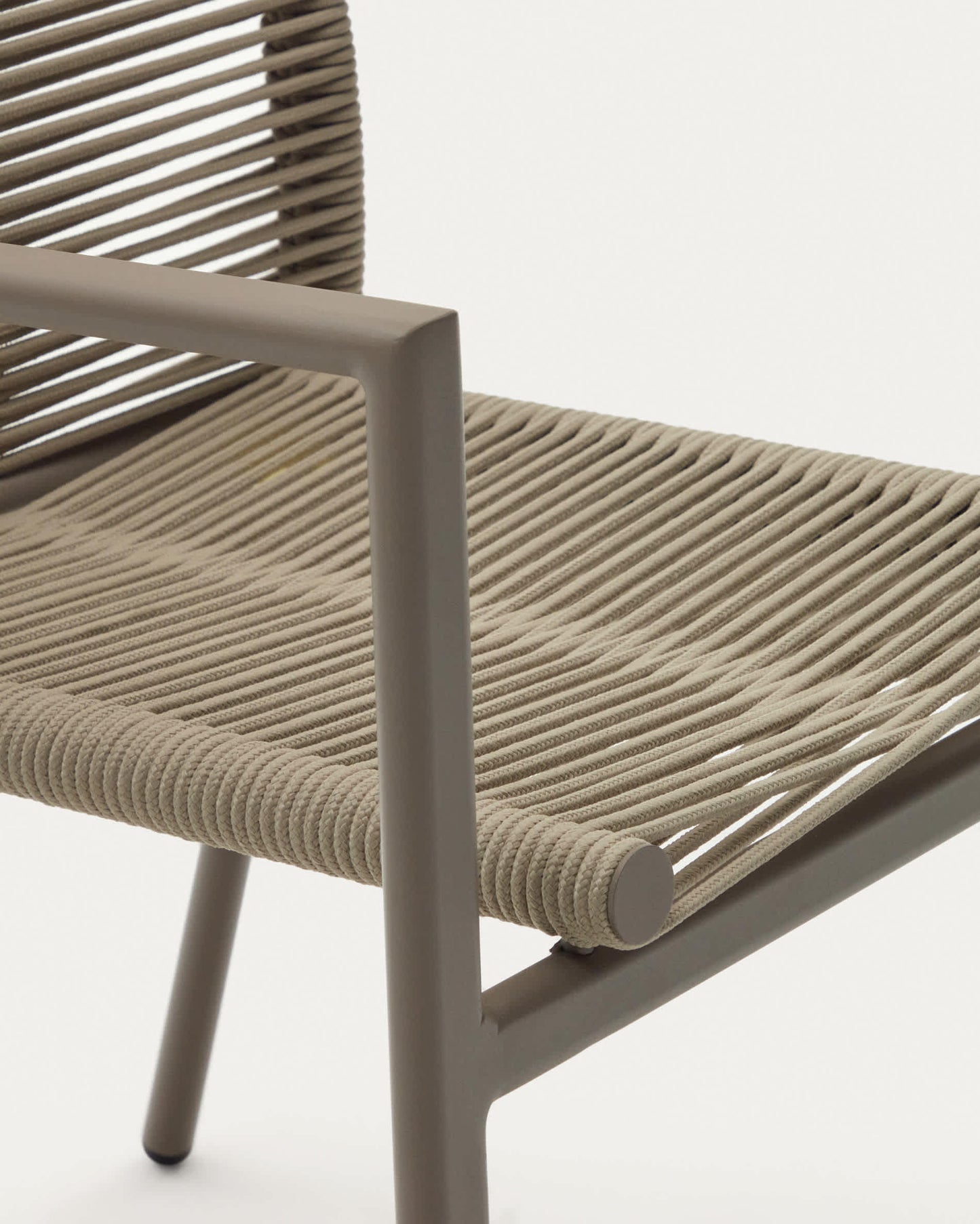 Sedia da esterno Culip in corda ed alluminio marrone