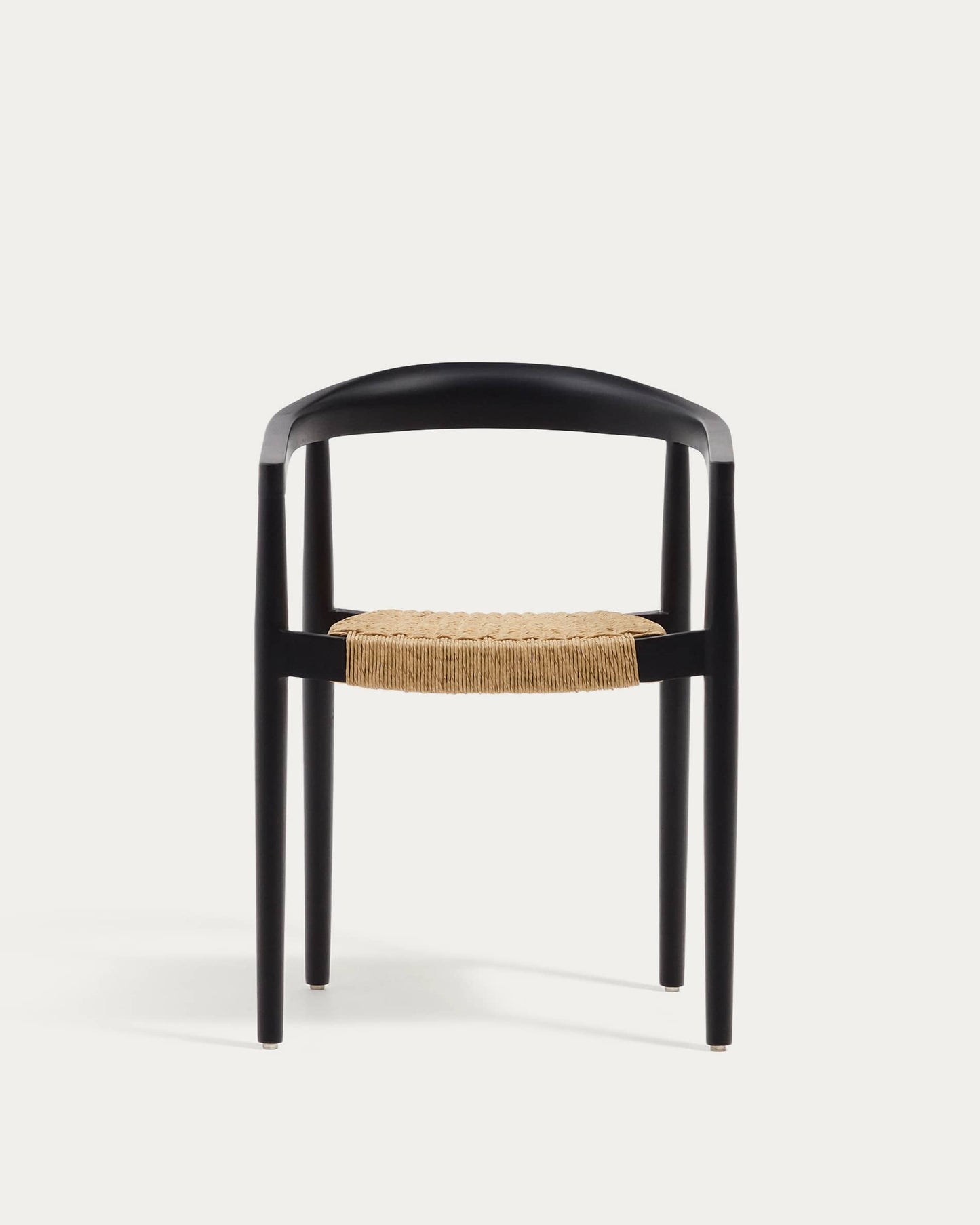 Sedia impilabile Ydalia in legno massello di teak con finitura nero e corda di rattan sintetico