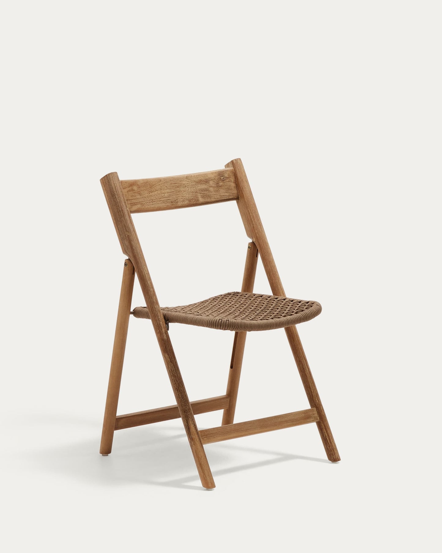 Sedia pieghevole Dandara in legno massiccio di acacia e struttura in acciaio con corda beige