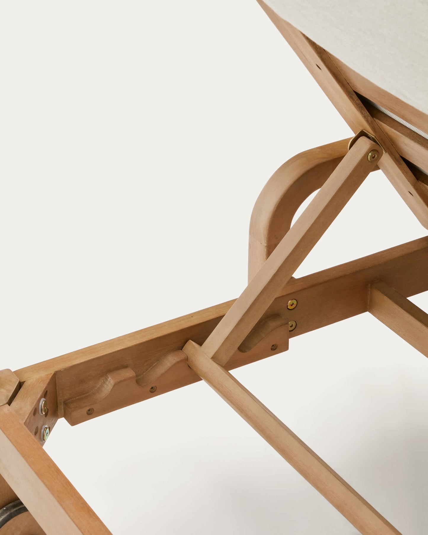 Sdraio Sonsaura in legno massiccio di eucalipto