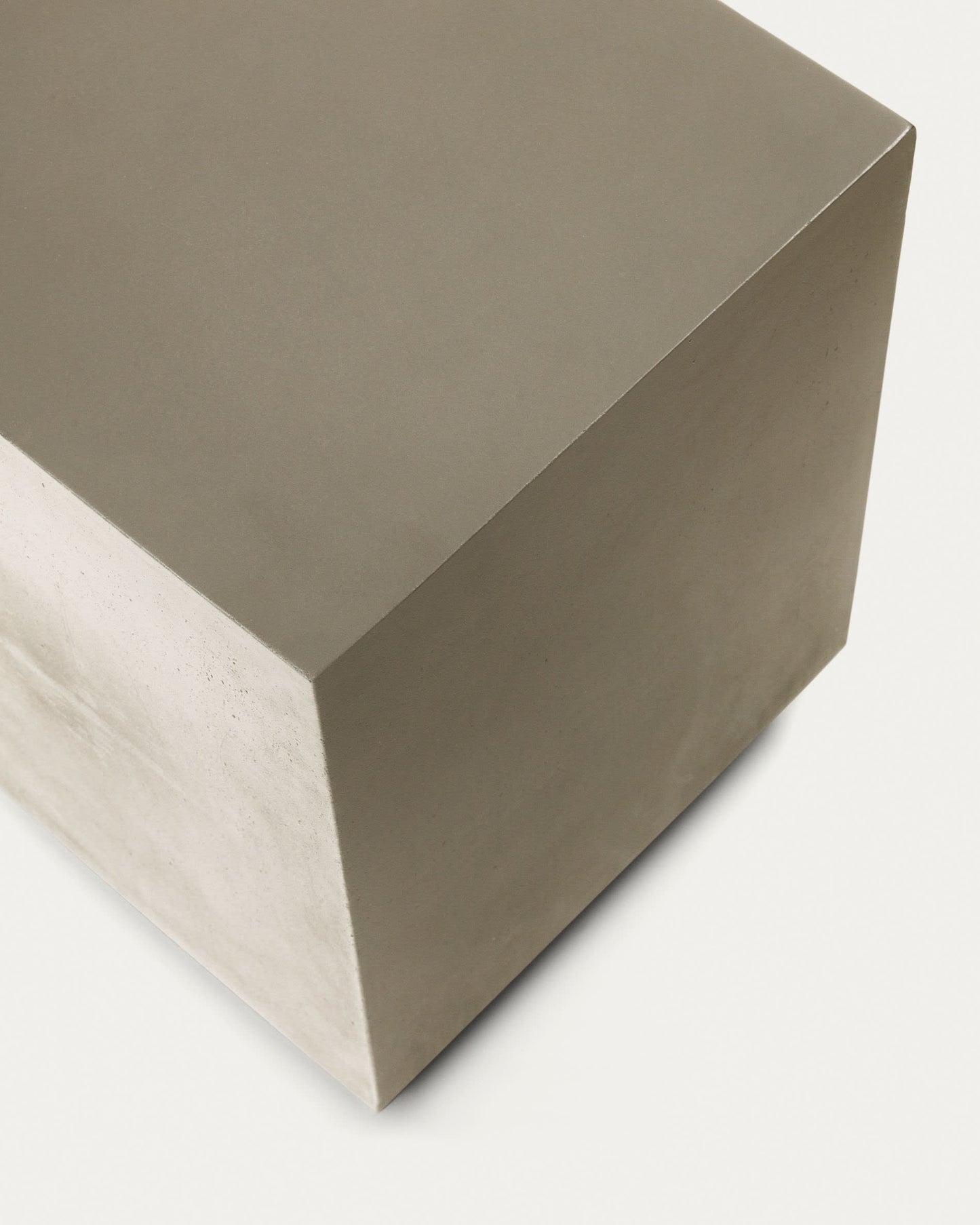 Tavolino Rustella in cemento 35 x 35 cm