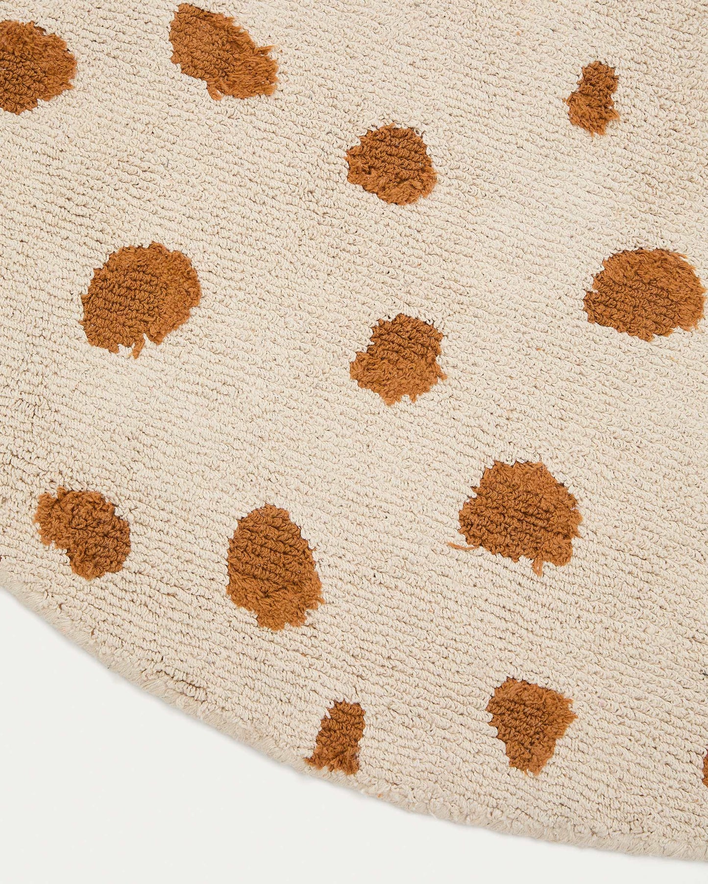 Tappeto rotondo Tandani in cotone beige con disegno di ghepardo arancione Ø 100 cm