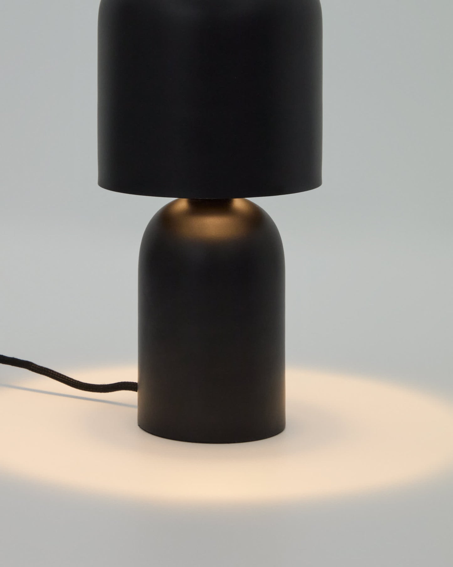 Lampada da tavolo Monze in metallo verniciato nero