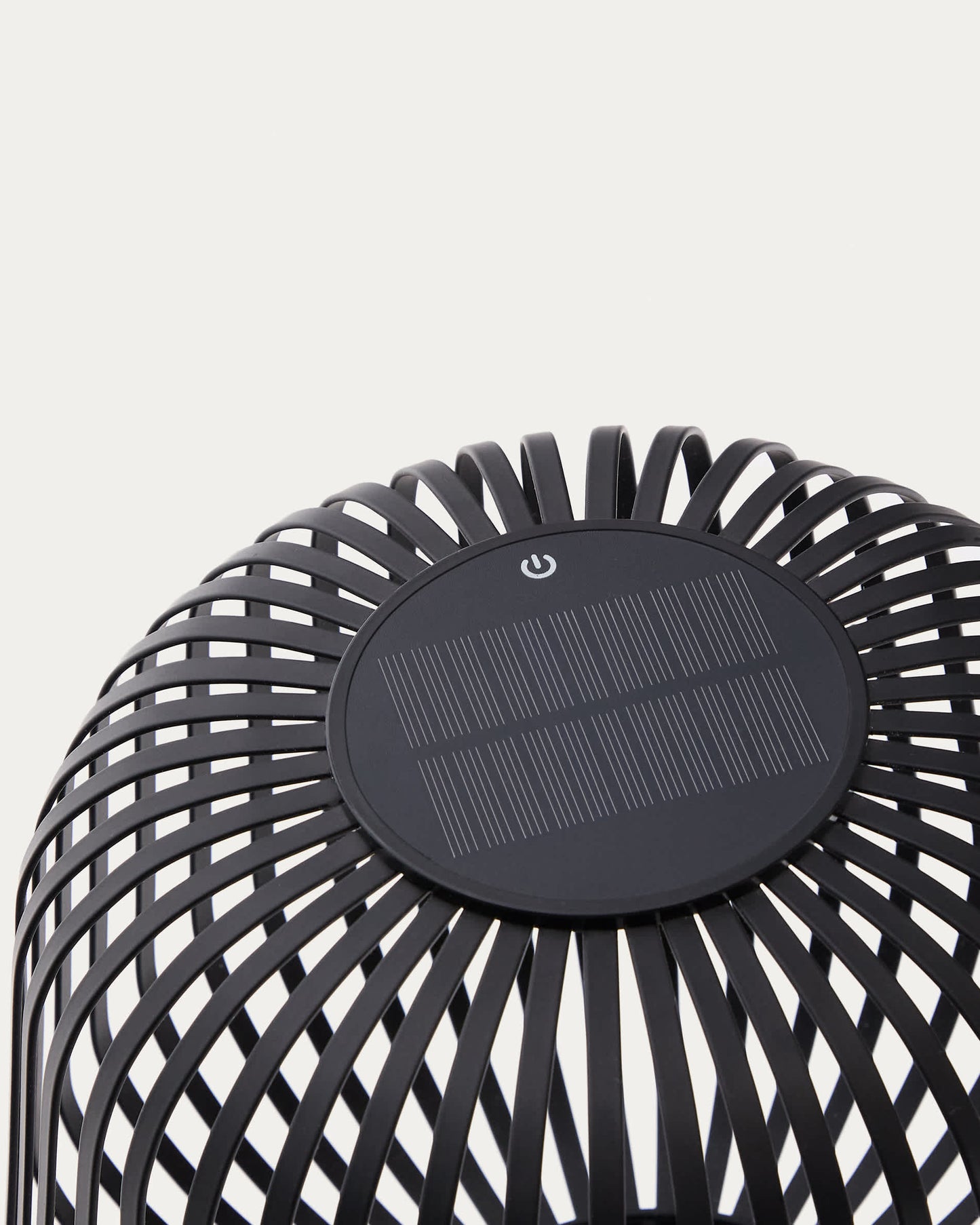 Lampada da terra solare Reiba in metallo nero