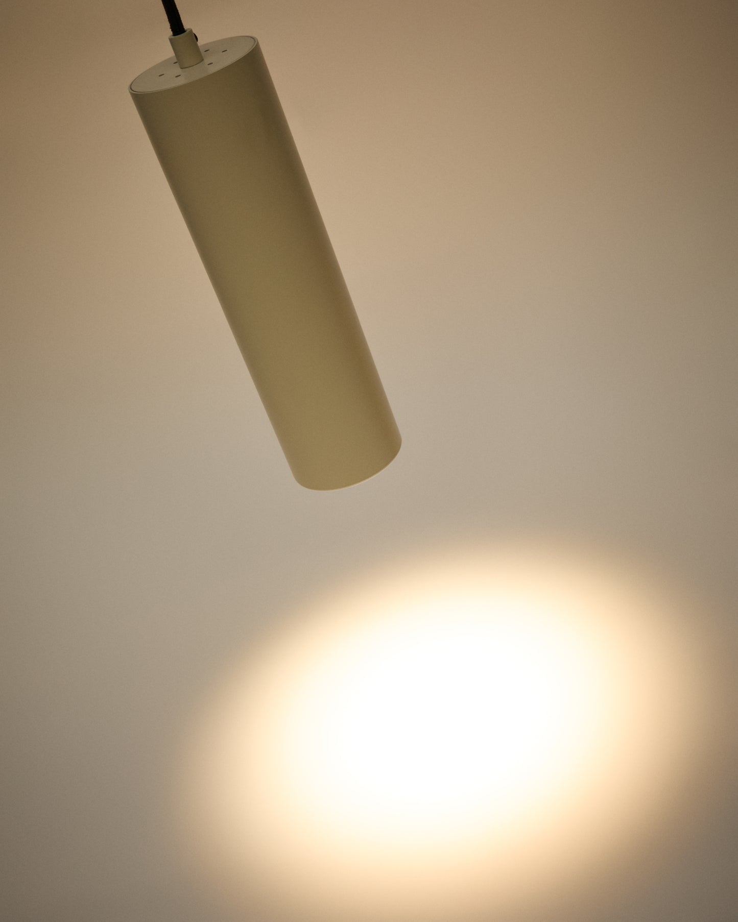 Lampada da soffitto Andia in alluminio verniciato beige