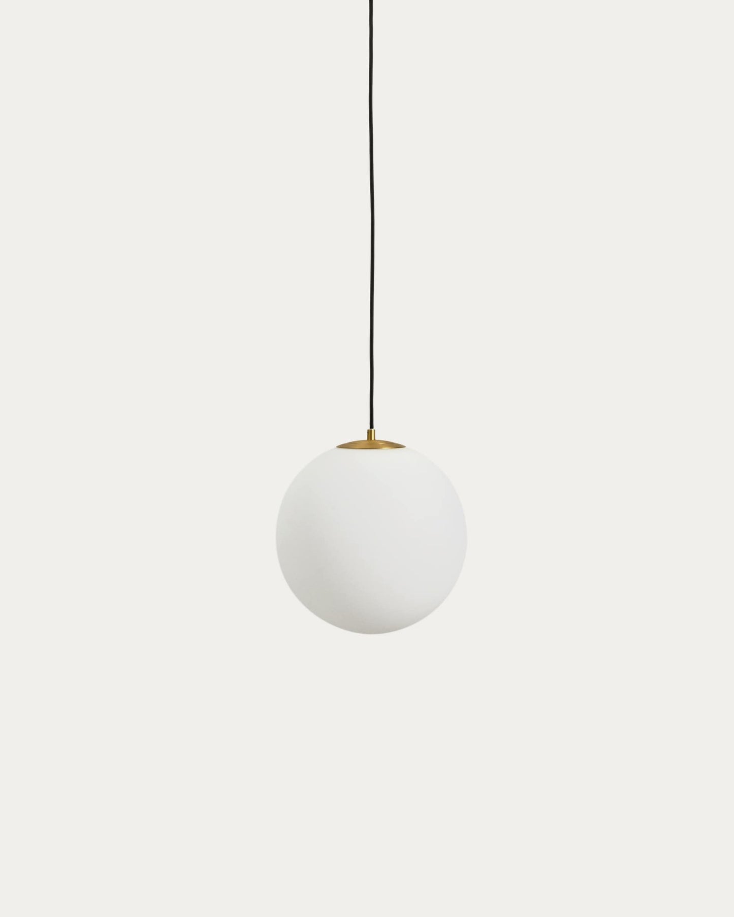 Lampada da soffitto Brisia in metallo con finitura in ottone spazzolato e 1 sfera in vetro satinato Ø30 cm