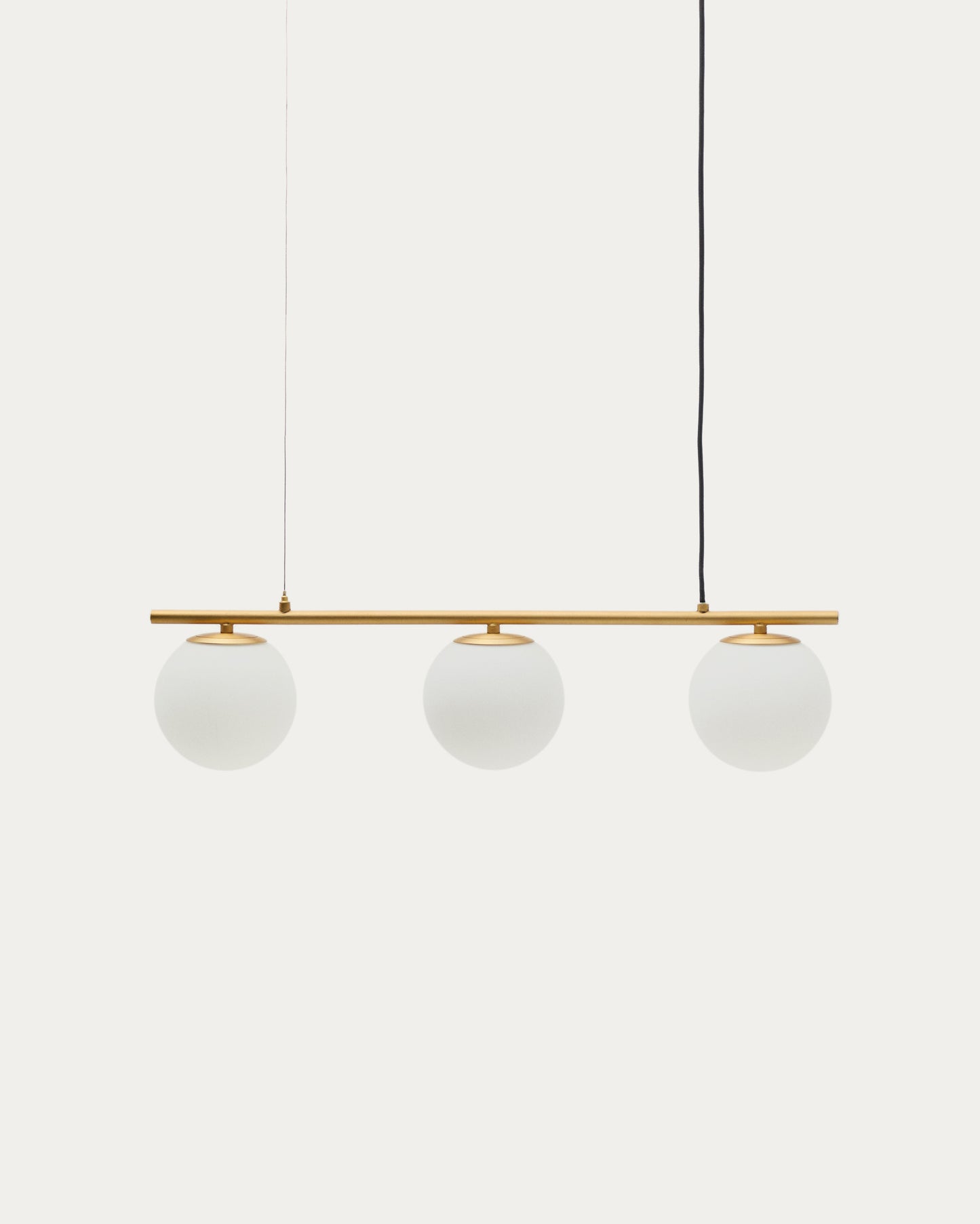 Lampada da soffitto Brisia in metallo con finitura in ottone spazzolato e 3 sfere di vetro satinato Ø 15 cm
