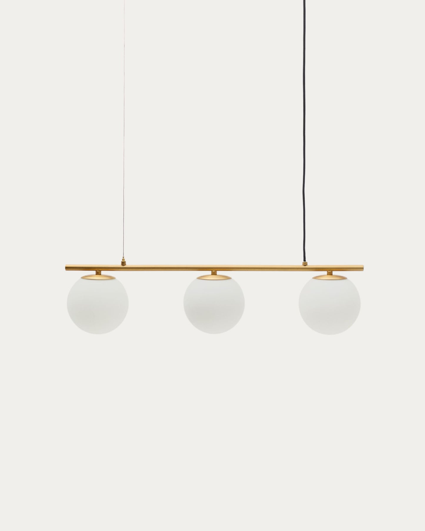 Lampada da soffitto Brisia in metallo con finitura in ottone spazzolato e 3 sfere di vetro satinato Ø 15 cm