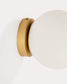 Applique Brisia in metallo con finitura in ottone spazzolato e 1 sfera in vetro satinato Ø 15 cm