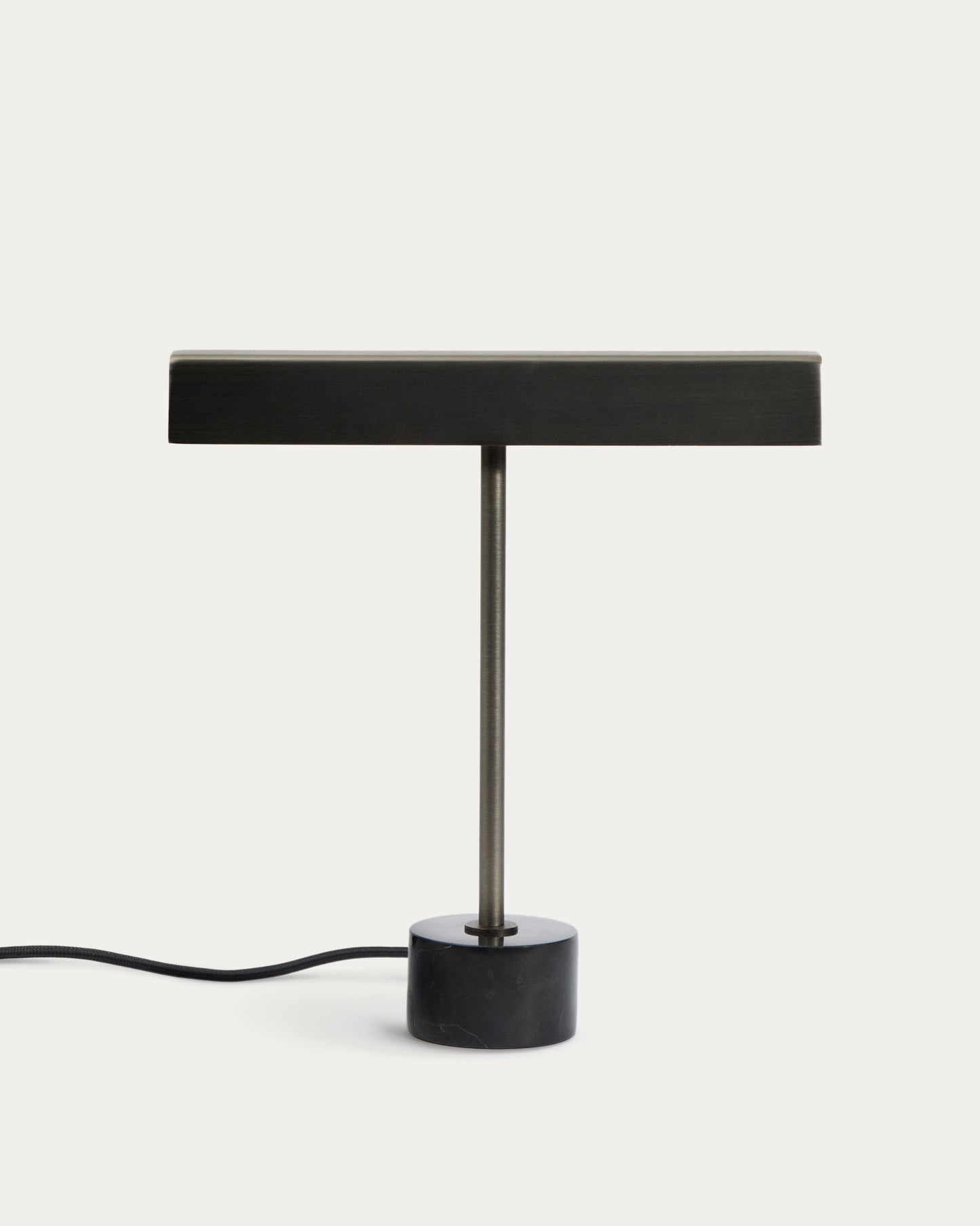 Lampada da tavolo Lynor in metallo spazzolato con base in marmo nero
