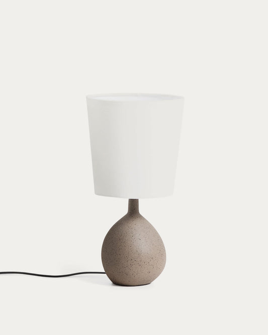 Lampada da tavolo piccola Viona con effetto pietra testurizzata e paralume in cotone
