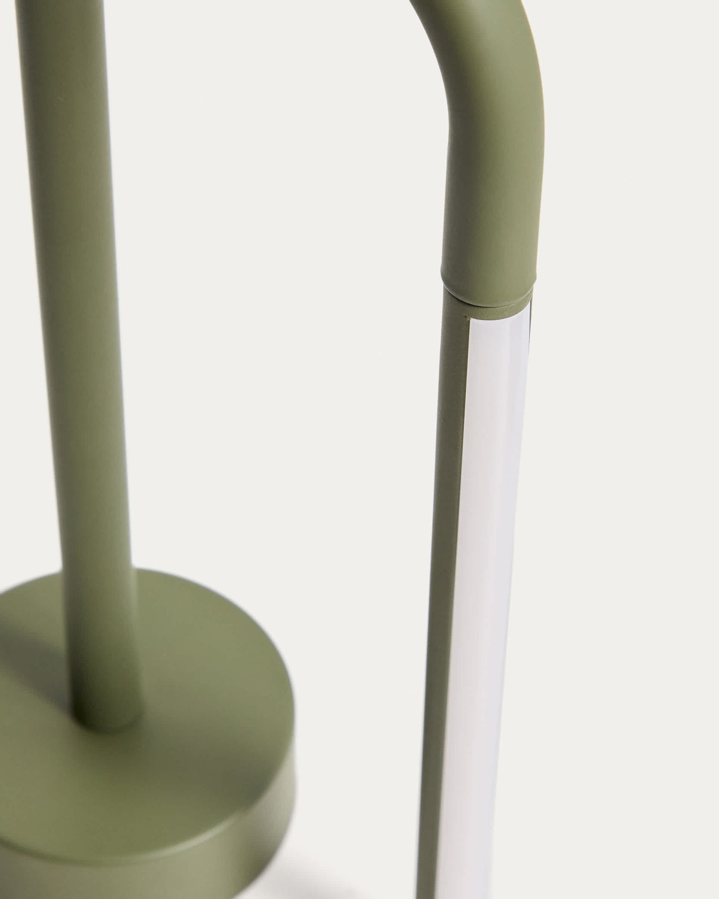Lampada da tavolo portatile Bow in alluminio verde