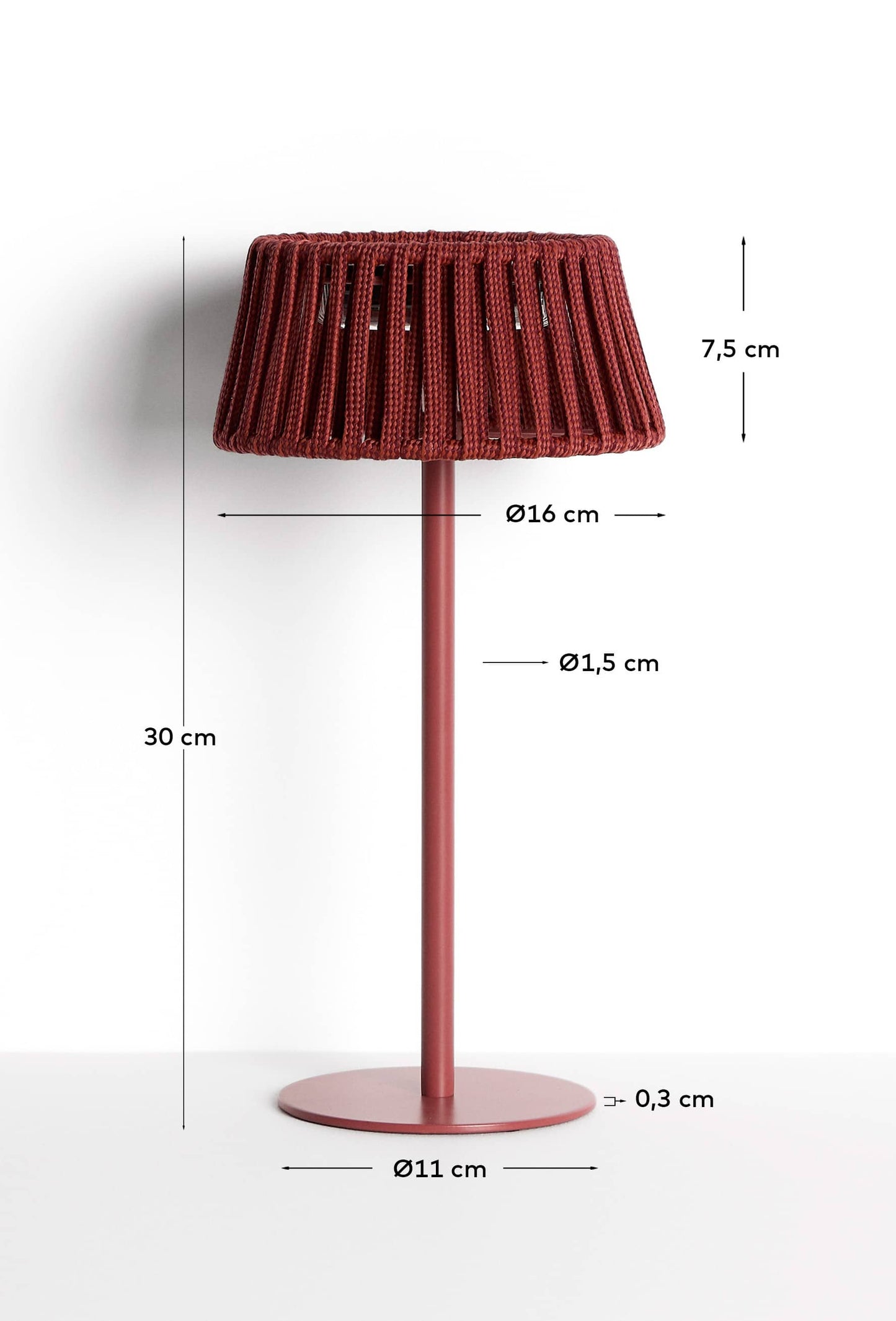 Lampada da tavolo solare per esterni Aldet in corda piatta con base in metallo color terracotta