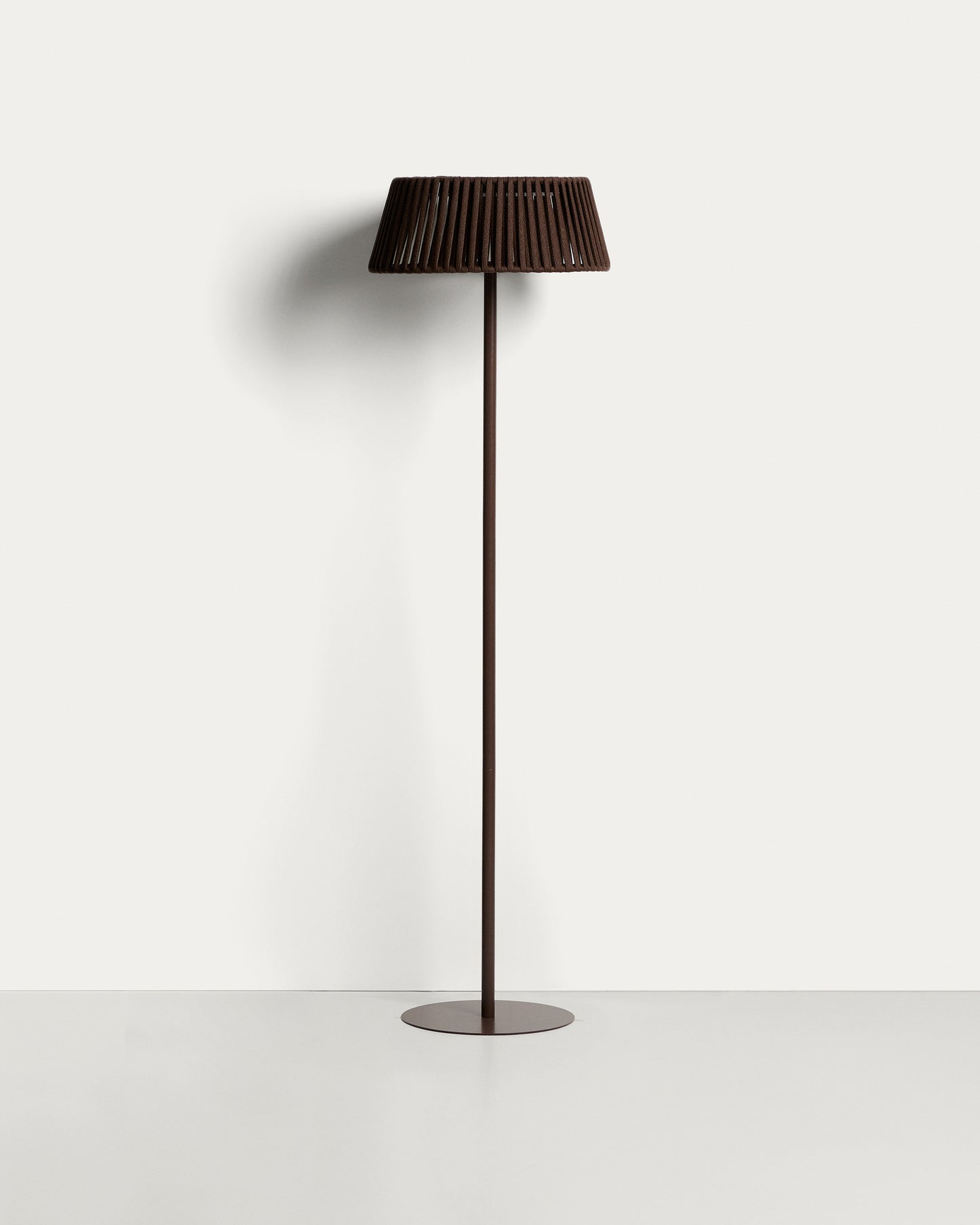 Piantana solare per esterni Aldet in corda piatta con base in metallo marrone Ø 46 cm