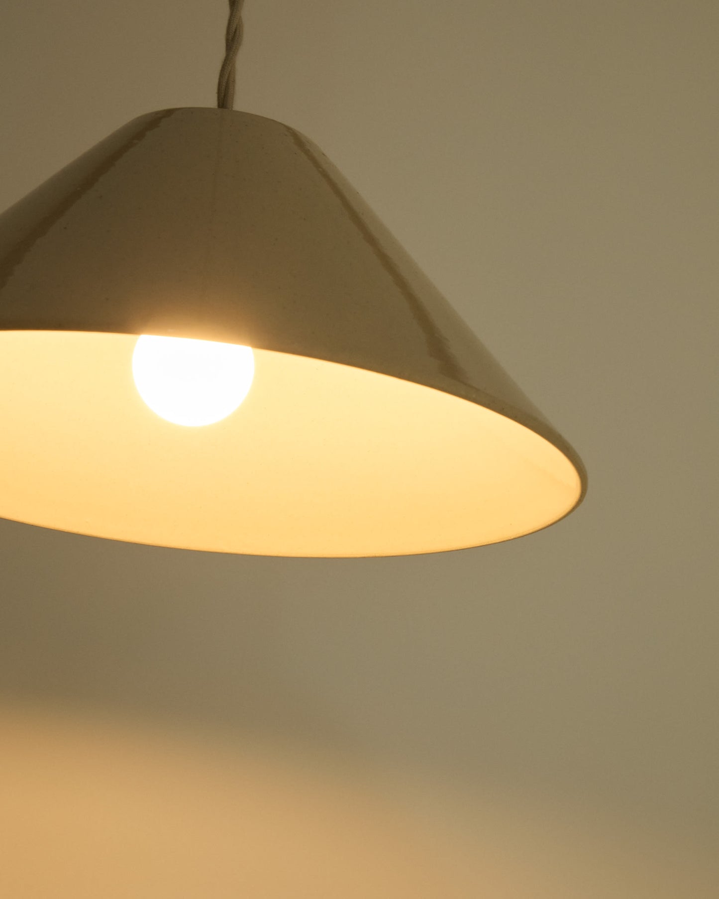 Lampada da soffitto Ceren in ceramica beige