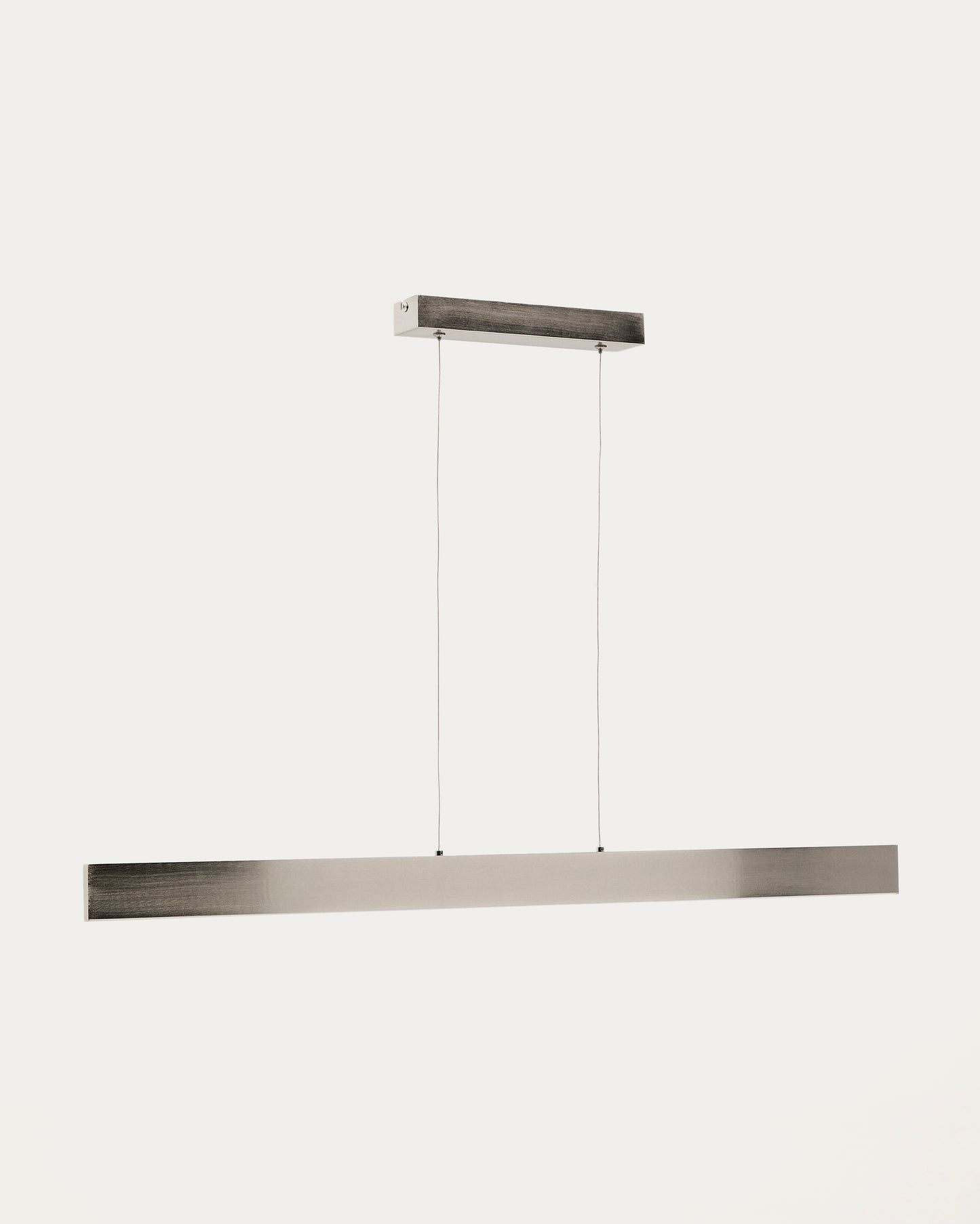 Lampada da soffitto Boadella in alluminio con finitura verniciata argento spazzolato