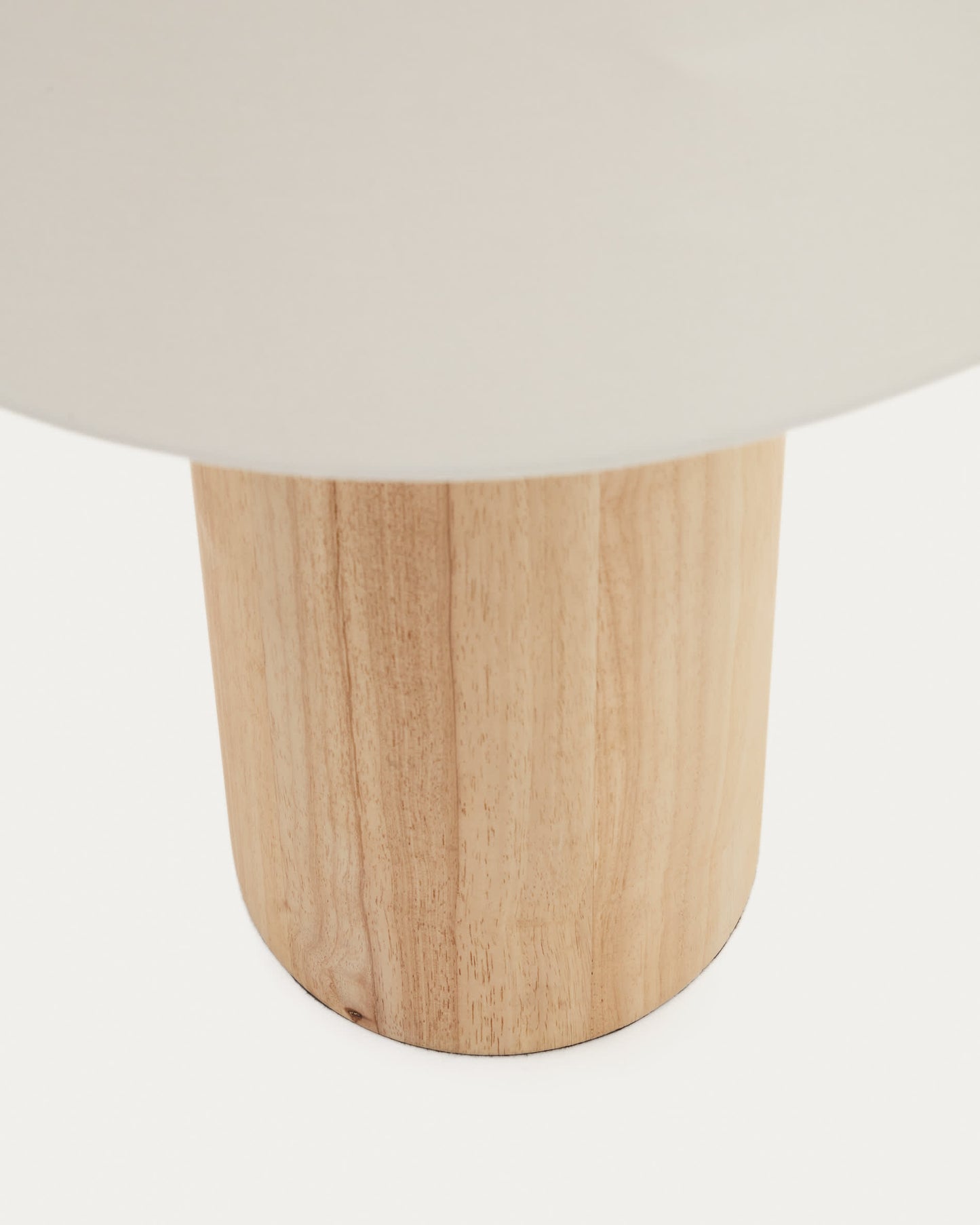 Lampada da terra Marga in legno massiccio con finitura naturale