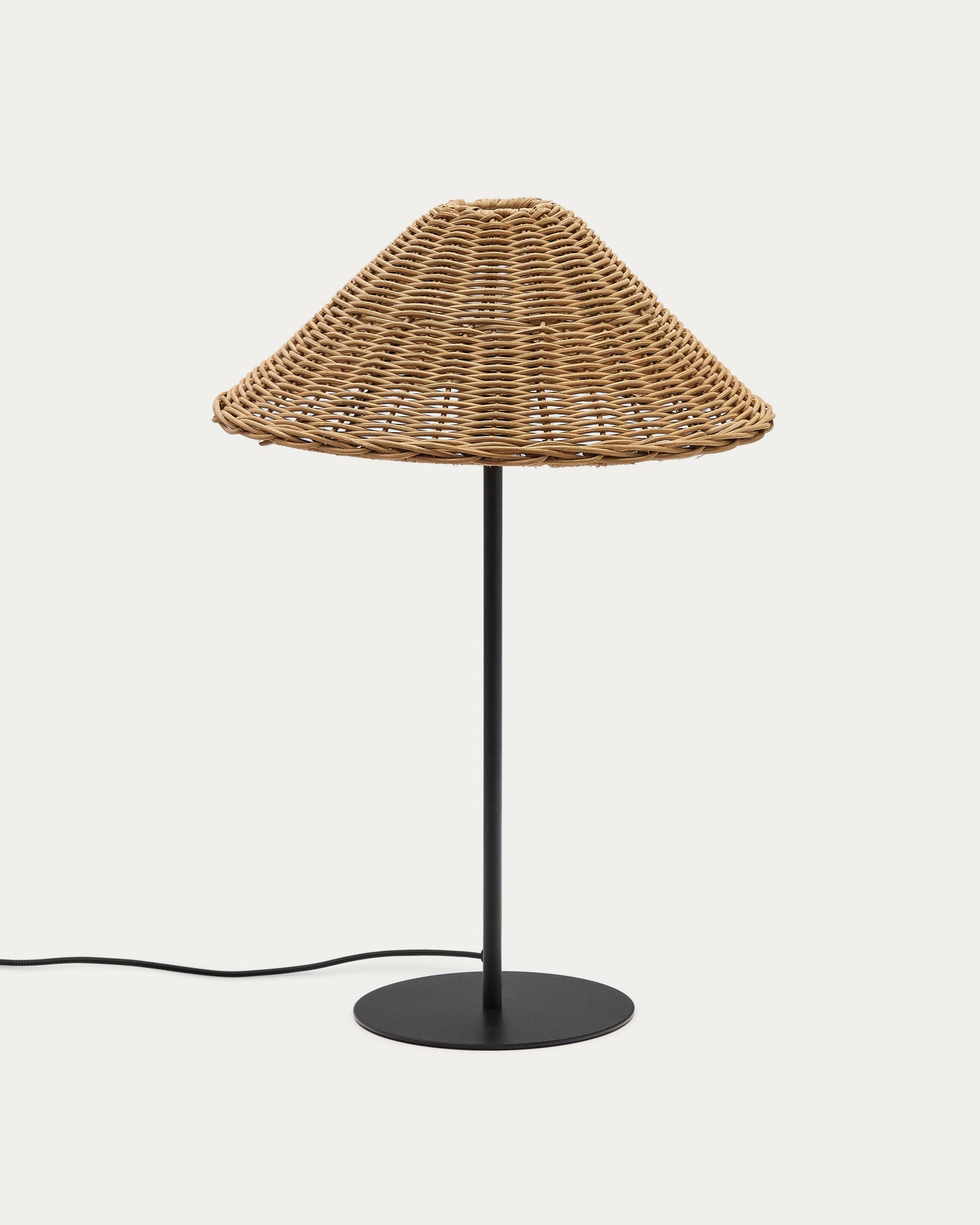 Lampada da tavolo Urania in rattan e metallo con finitura in nero
