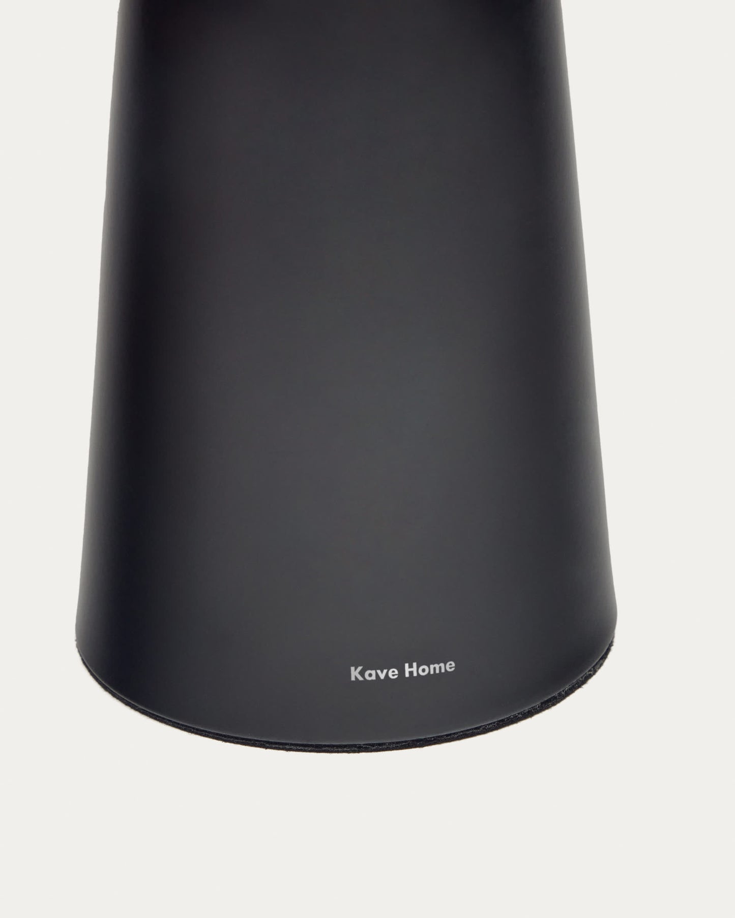 Lampada da tavolo grande da esterni Arenys in metallo con finitura in nero