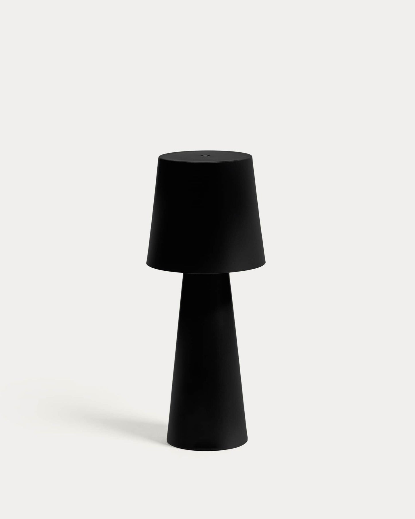 Lampada da tavolo grande da esterni Arenys in metallo con finitura in nero