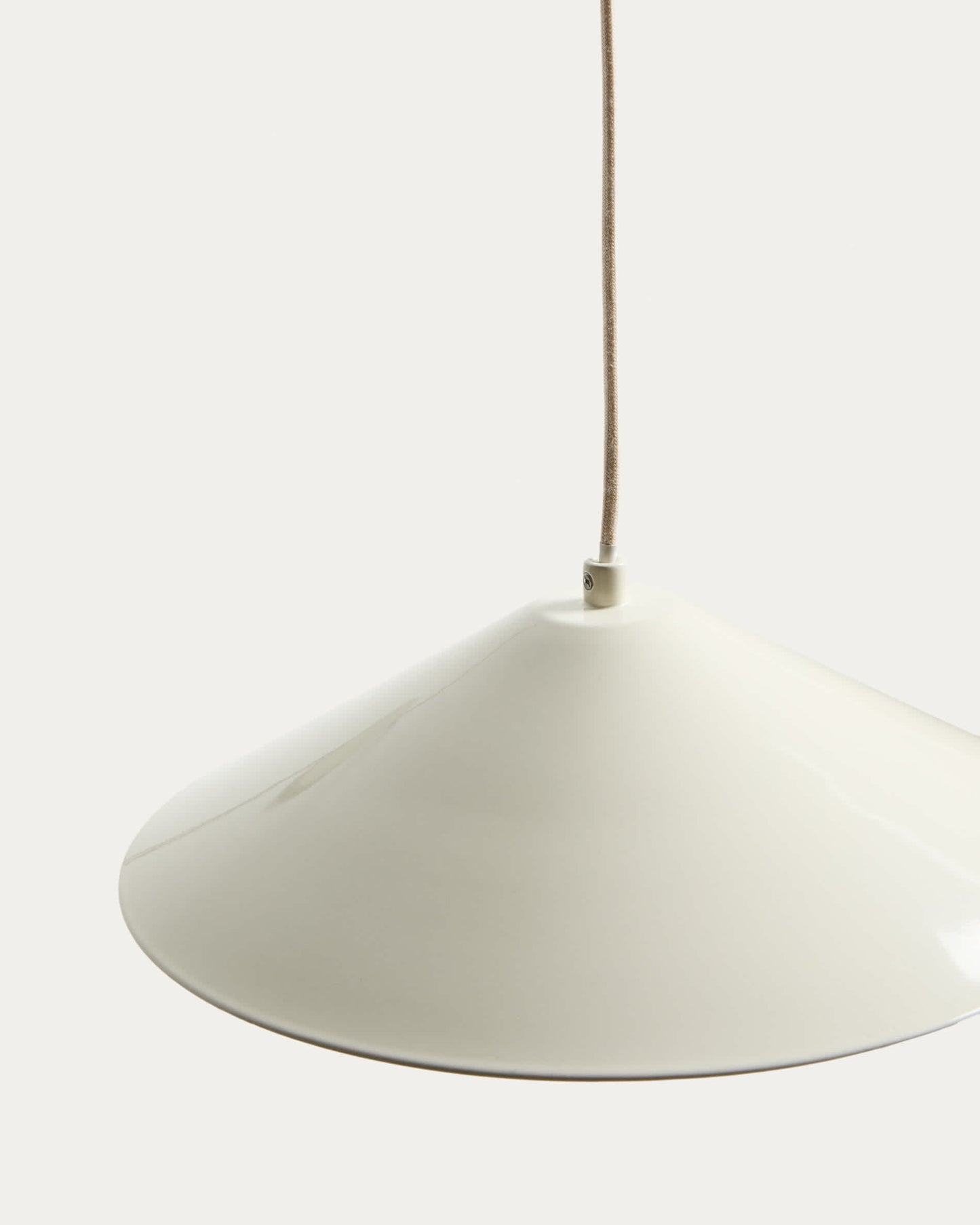 Applique Kally in metallo con finitura verniciata beige