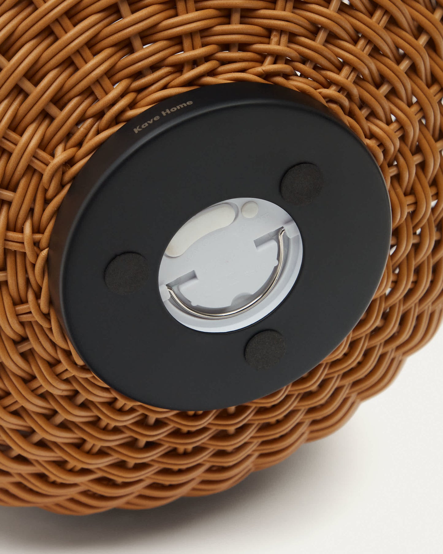 Lampada da tavolo grande portatile Saranella in rattan sintetico marrone