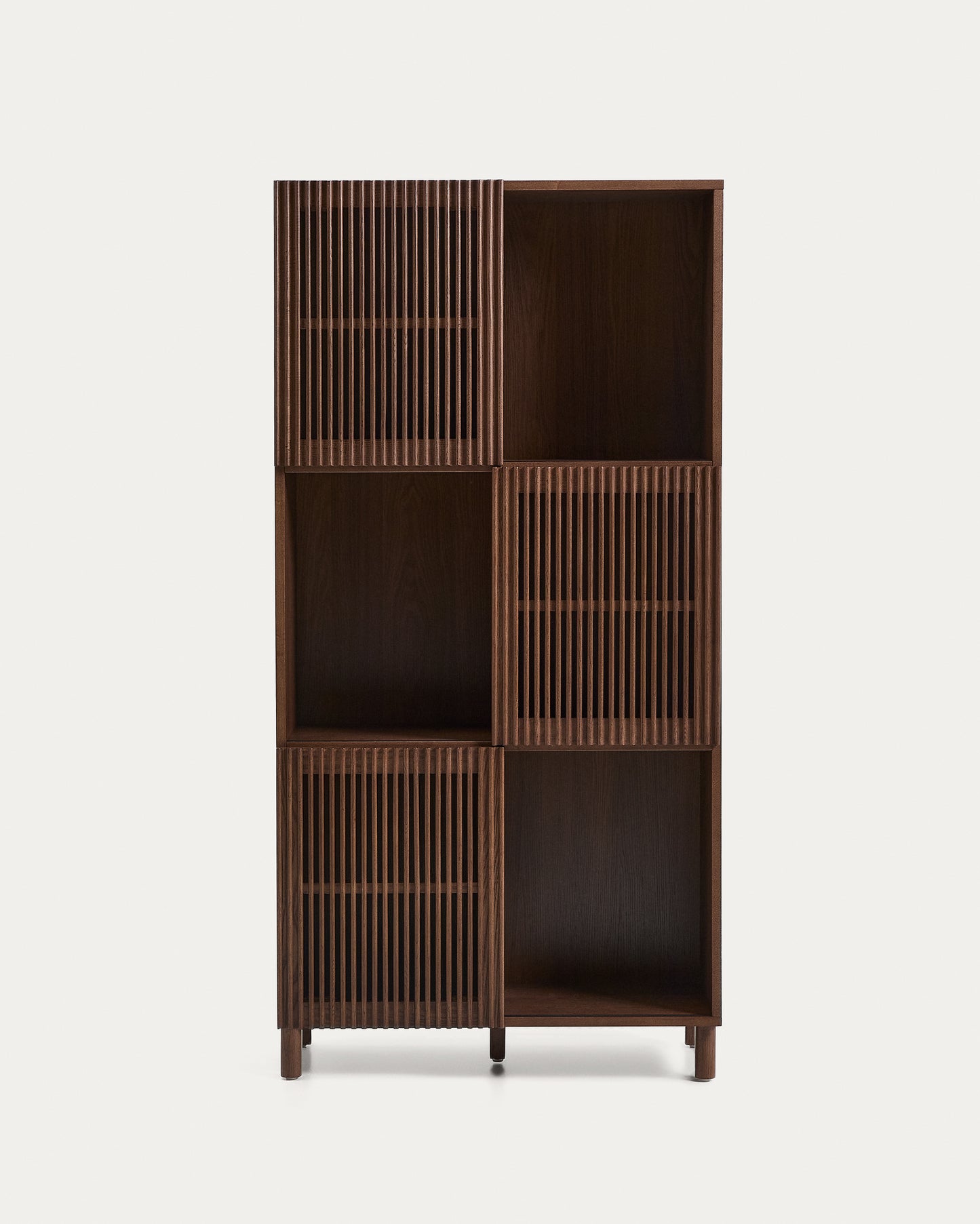 Scaffalatura Beyla in impiallacciato e legno massiccio di frassino con finitura noce 84,5 x 170 cm