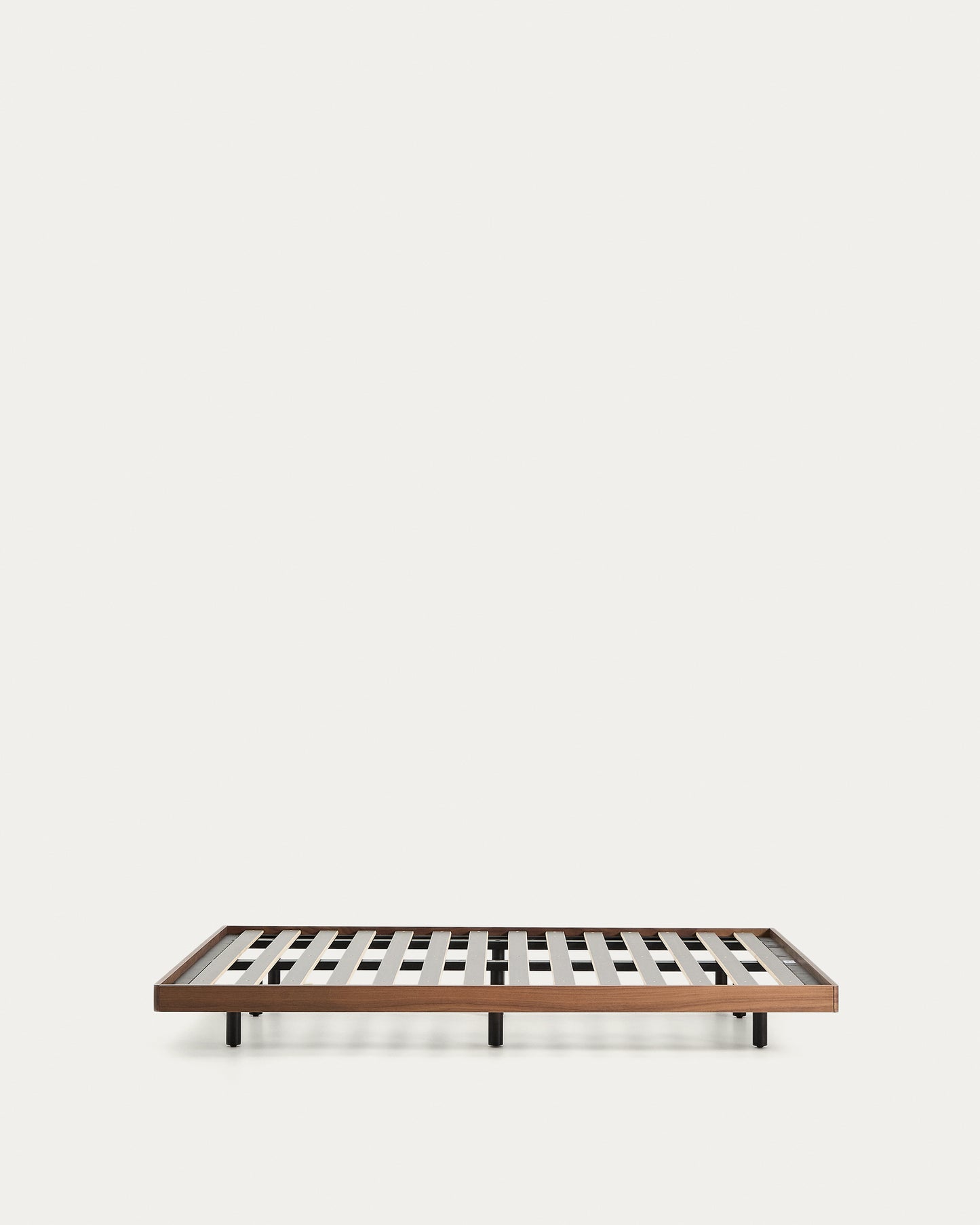 Base Norlen in impiallacciato di noce con finitura scura per materasso da 180 x 200 cm