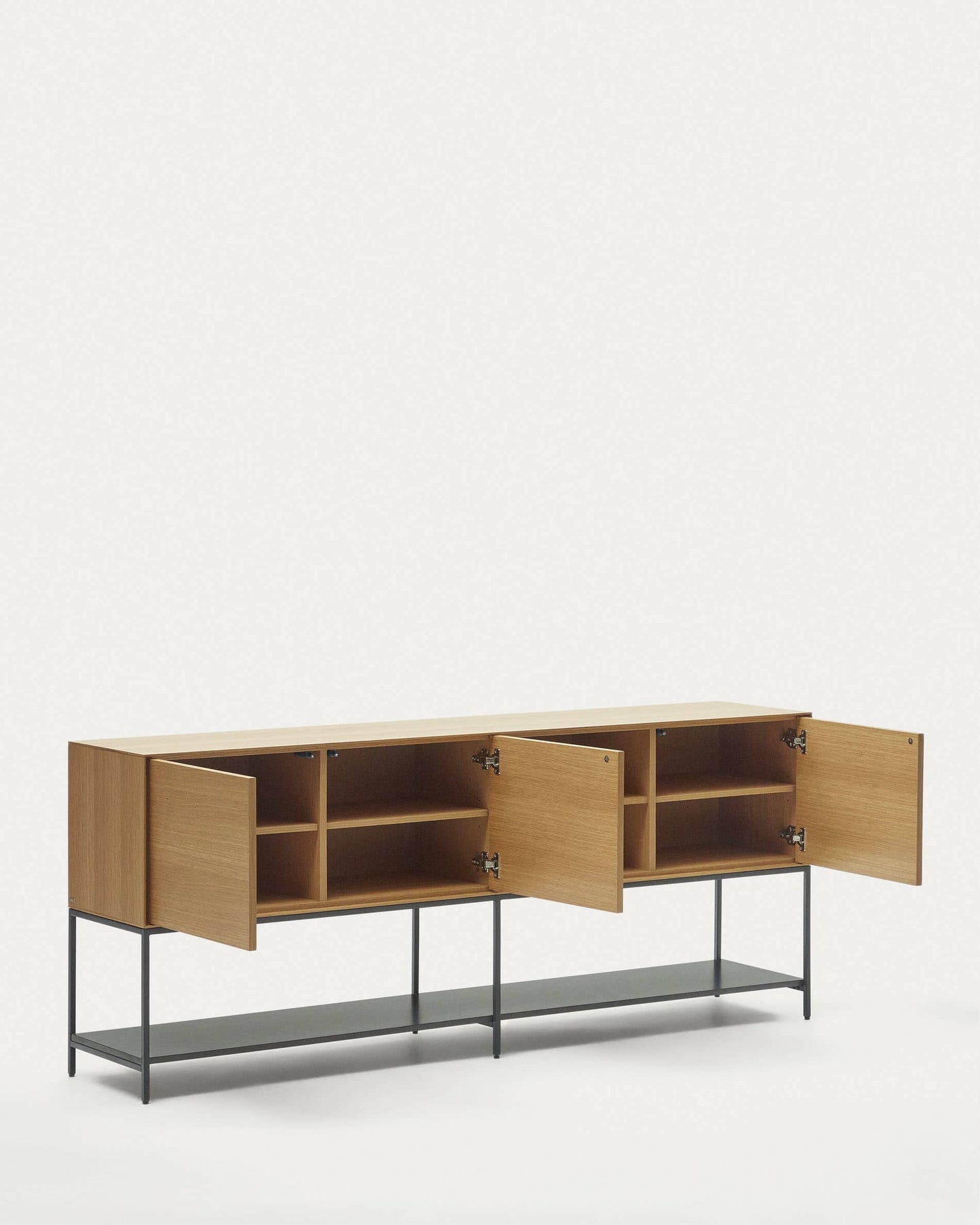 Credenza Vedrana 3 ante impiallacciate rovere e gambe in acciaio nero 195 x 80 cm