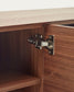 Credenza Vedrana 3 ante impiallacciate noce e gambe in acciaio nero 195x80 cm