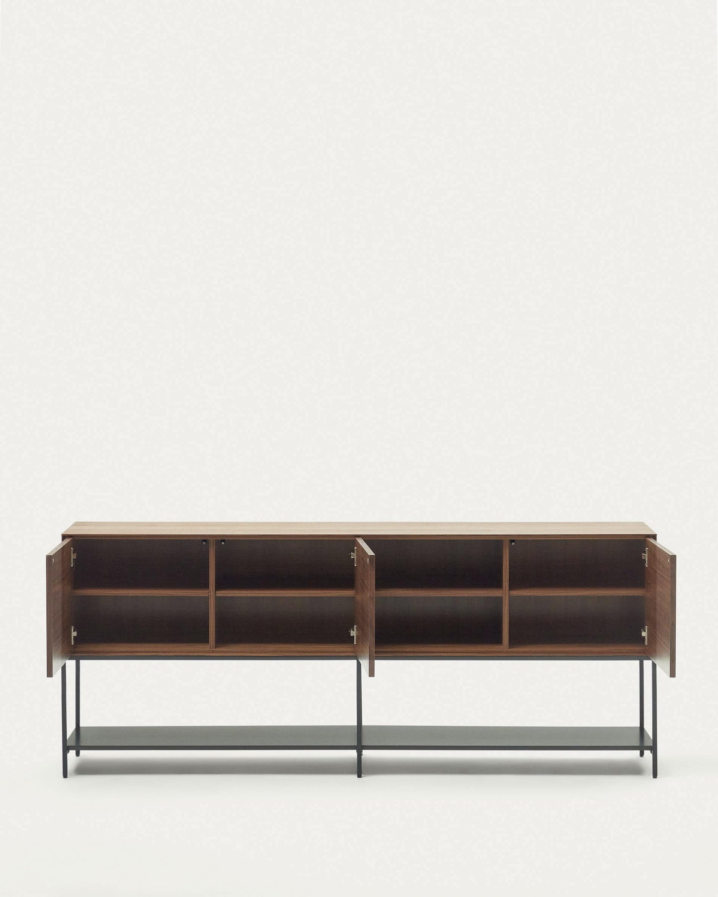 Credenza Vedrana 3 ante impiallacciate noce e gambe in acciaio nero 195x80 cm