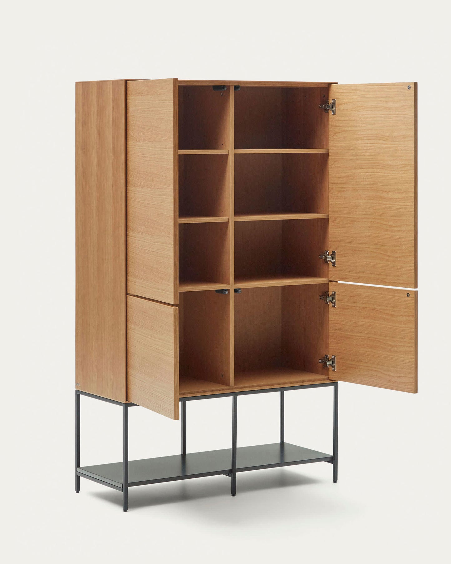 Credenza alta Vedrana 4 ante impiallacciate rovere e gambe in acciaio nero 97,5 x 160 cm