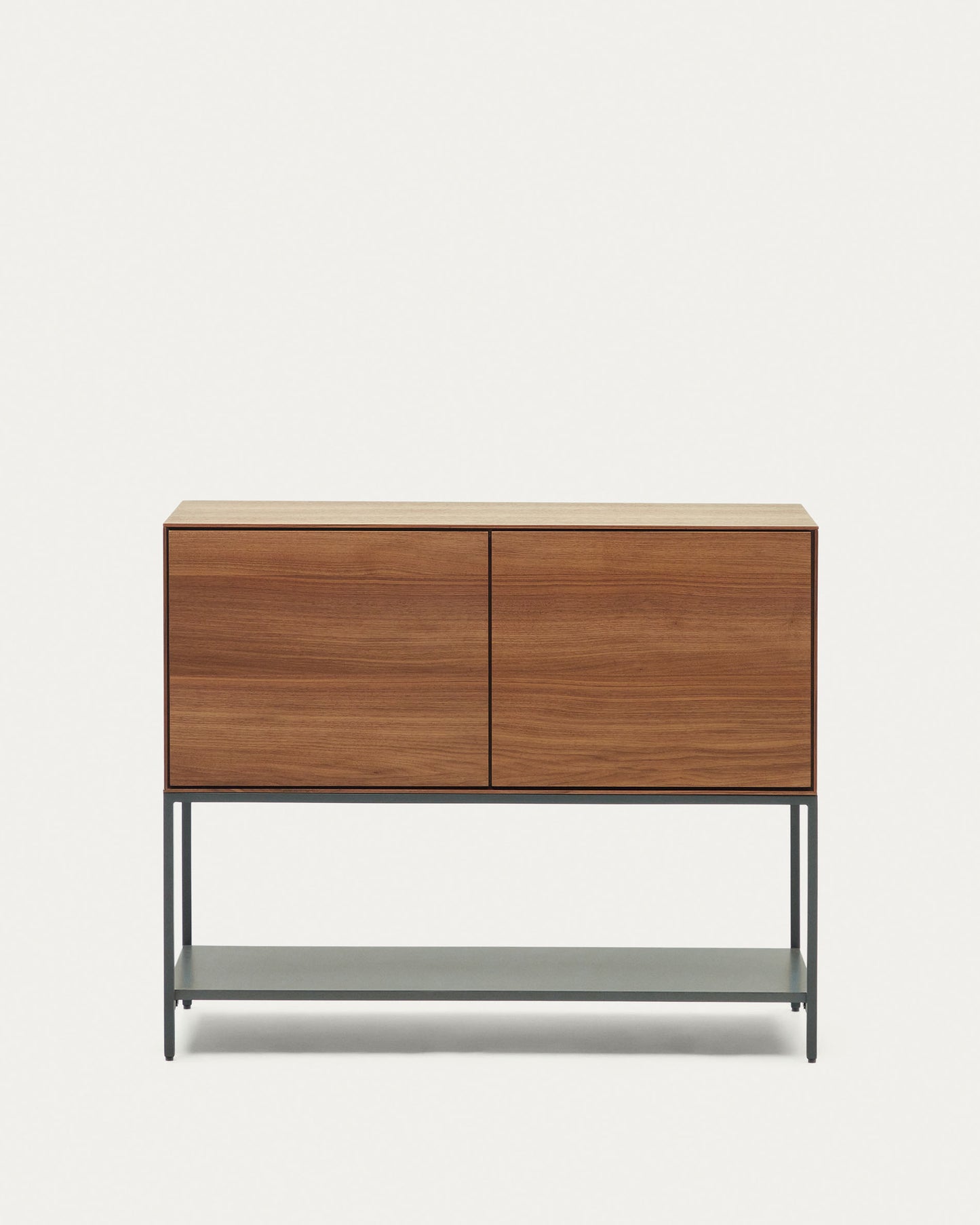 Credenza Vedrana 2 ante impiallacciate noce e gambe in acciaio nero 97,5 x 80 cm